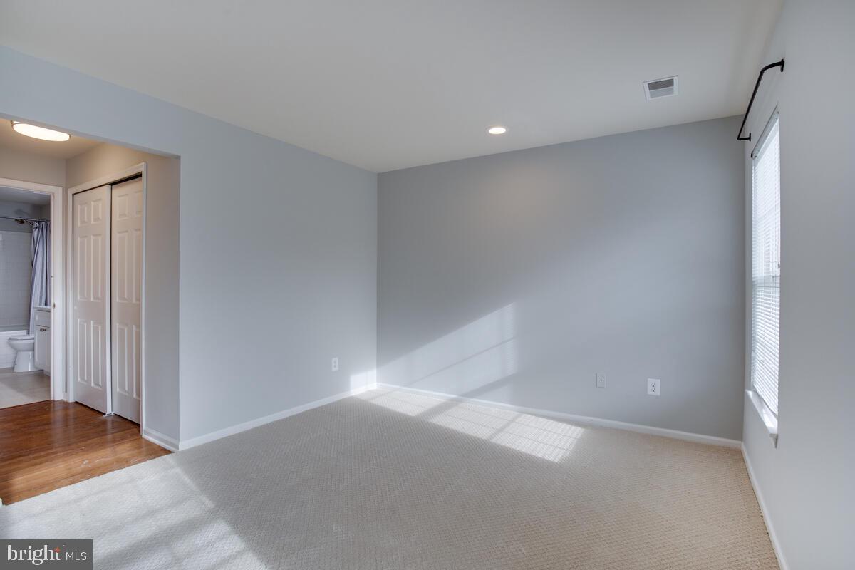 COLUMBIA TOWN CENTER - Residential