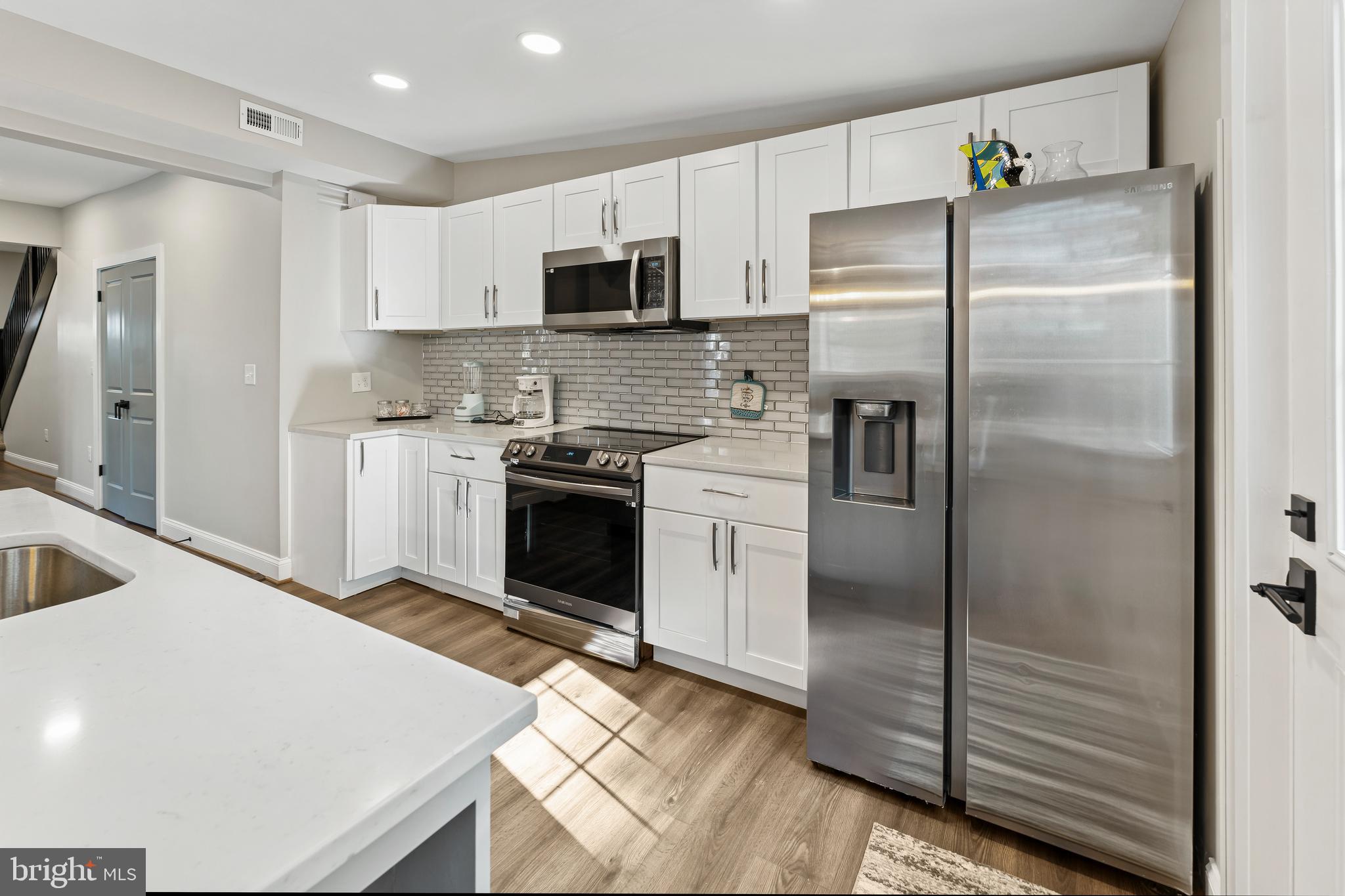 HYATTSVILLE - Residential