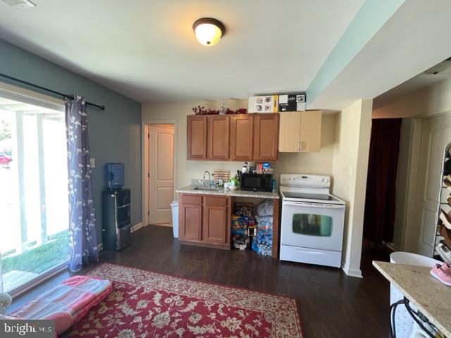 INWOOD VILLAGE - Residential