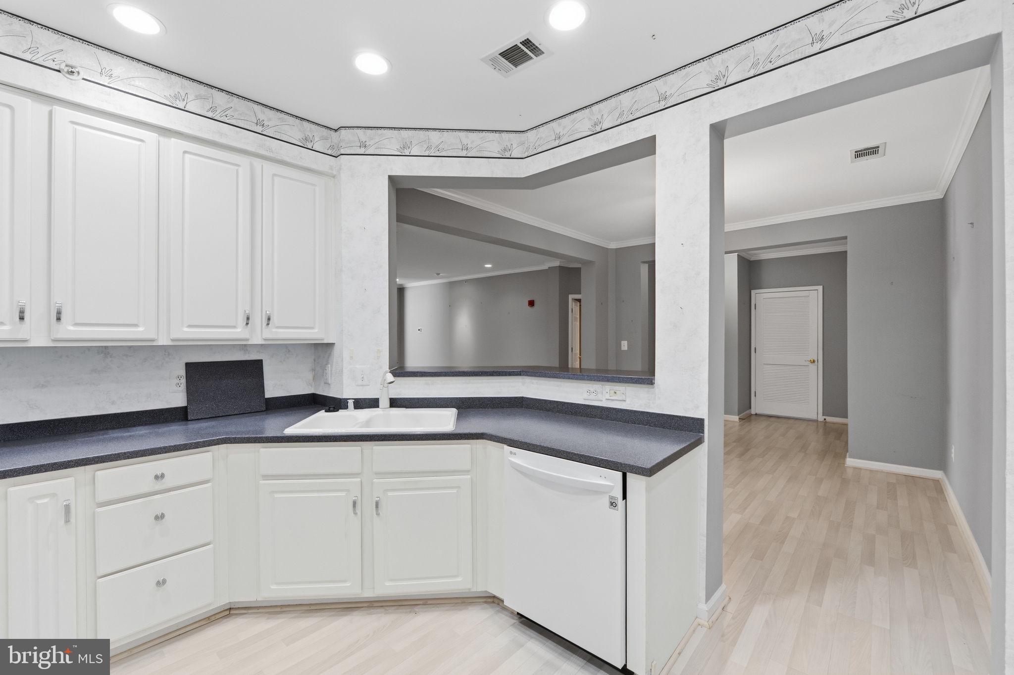 LAKELAND RIDGE - Residential