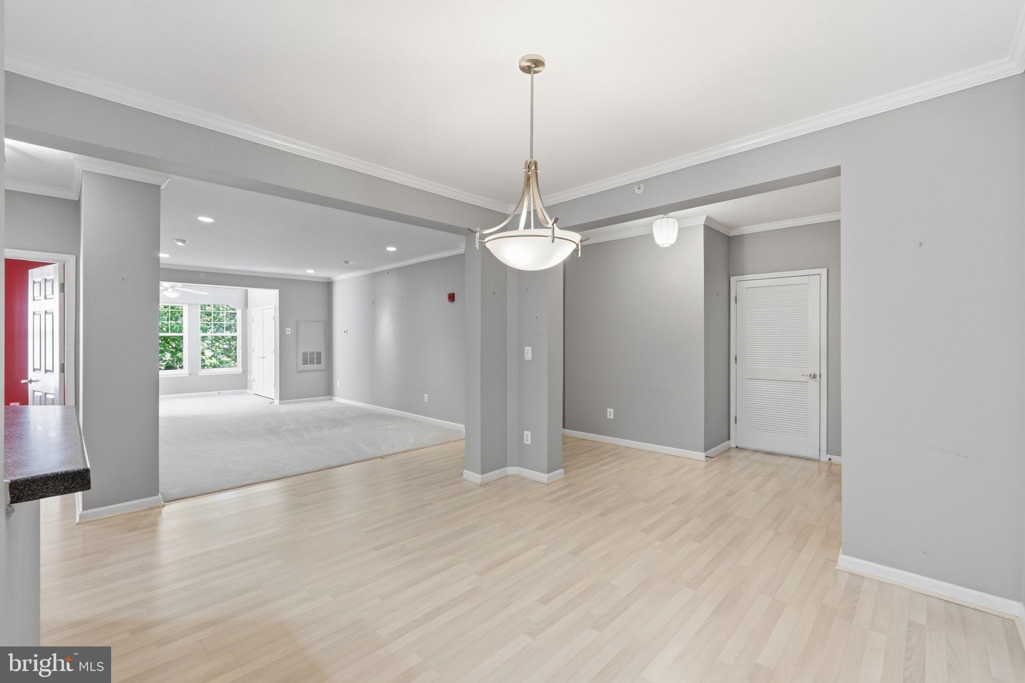 LAKELAND RIDGE - Residential