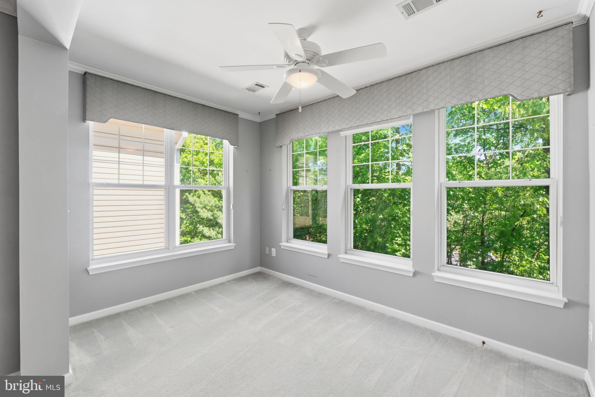 LAKELAND RIDGE - Residential
