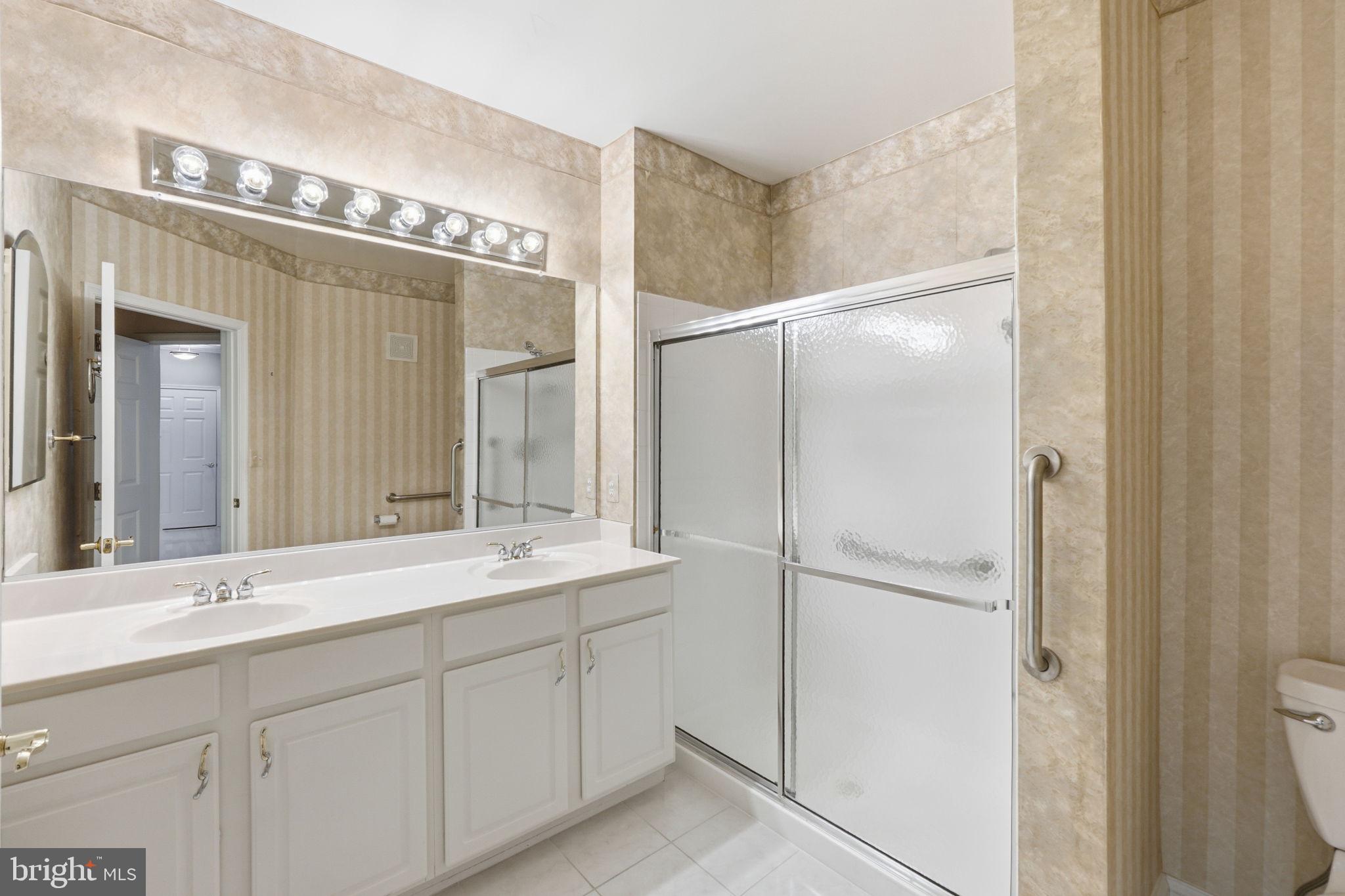 LAKELAND RIDGE - Residential