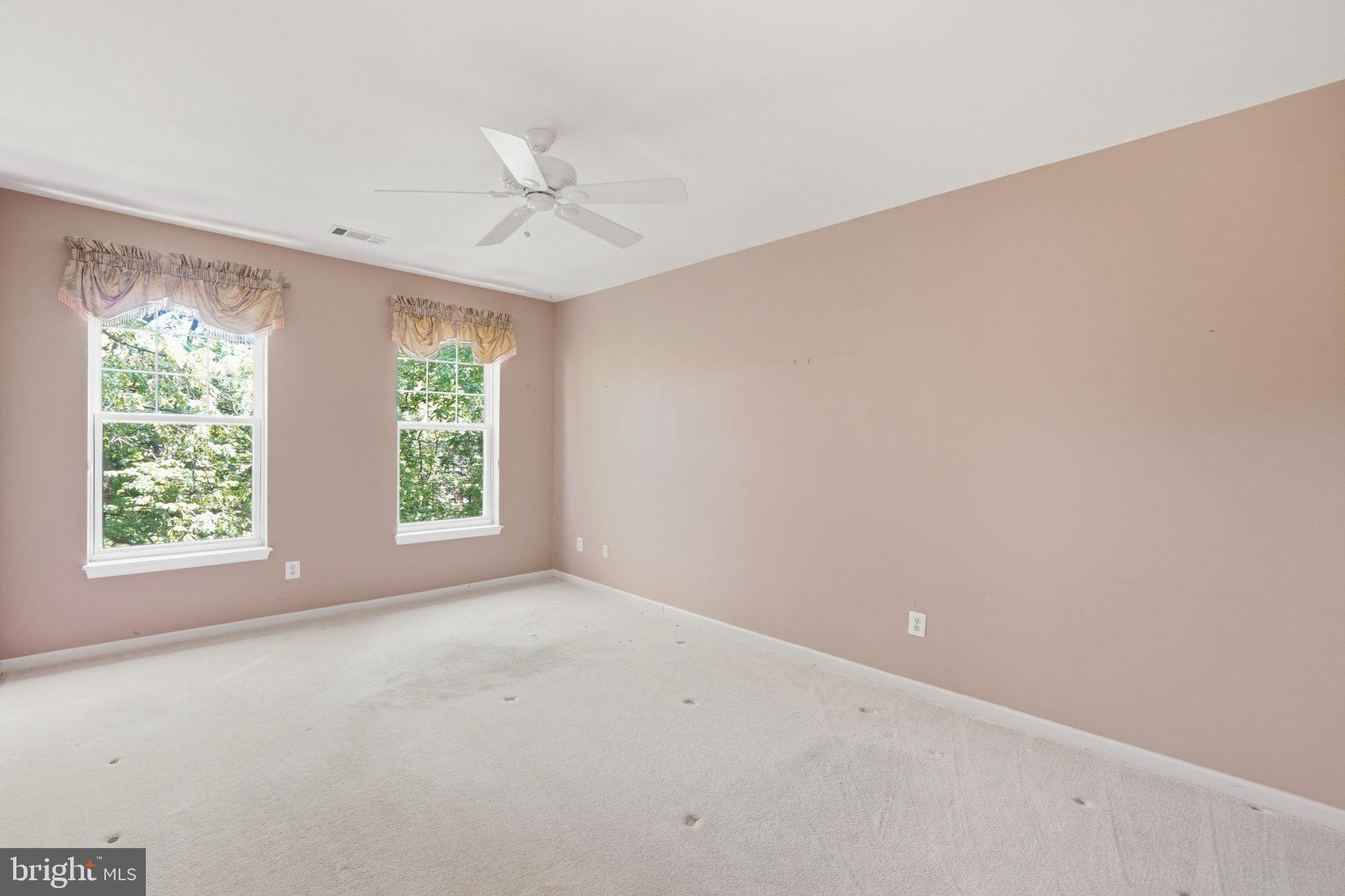 LAKELAND RIDGE - Residential