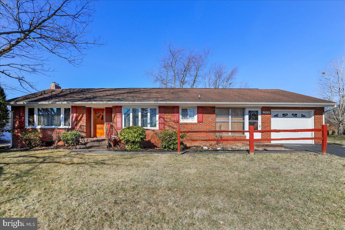 HOLIDAY ACRES - Residential