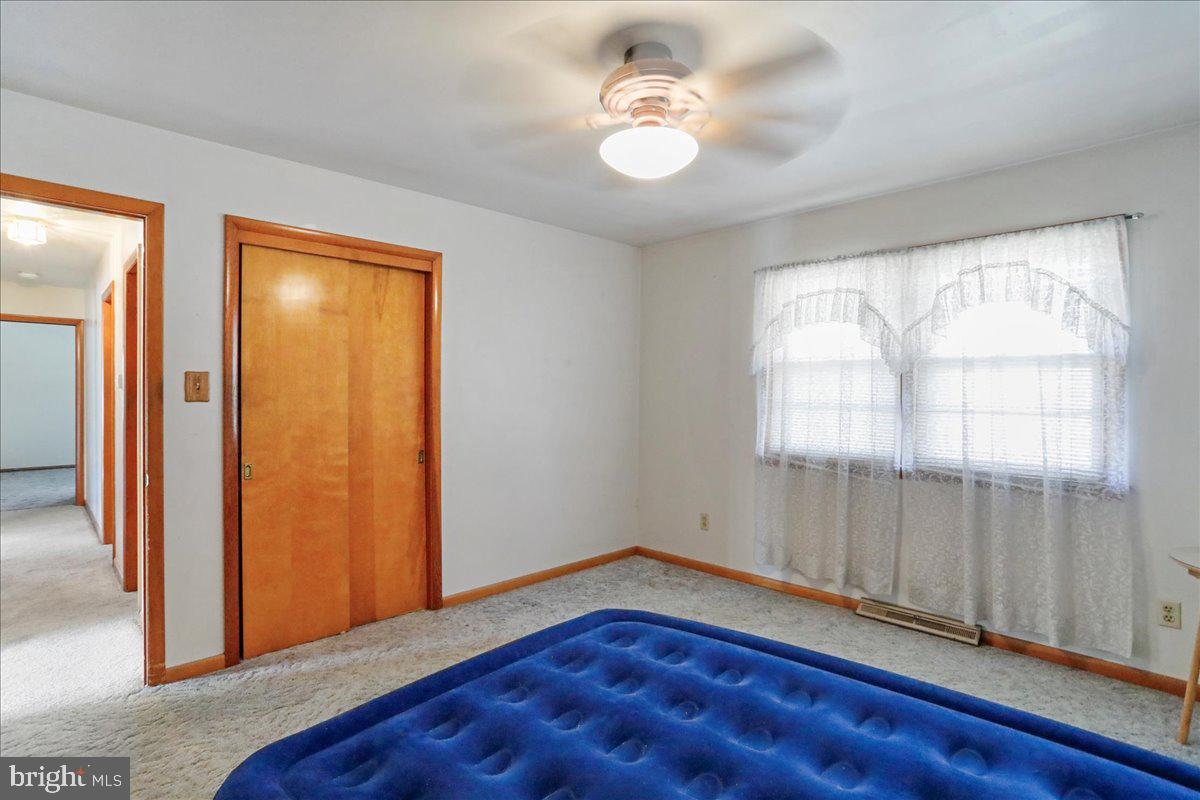 HOLIDAY ACRES - Residential