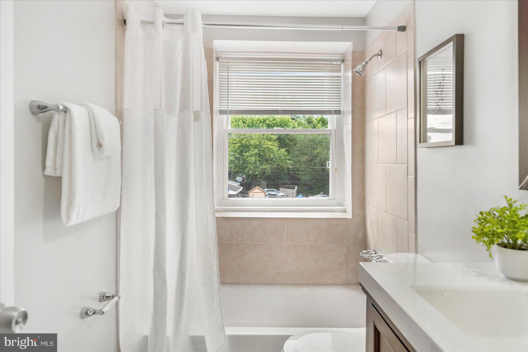 COUNTRY RIDGE - Residential