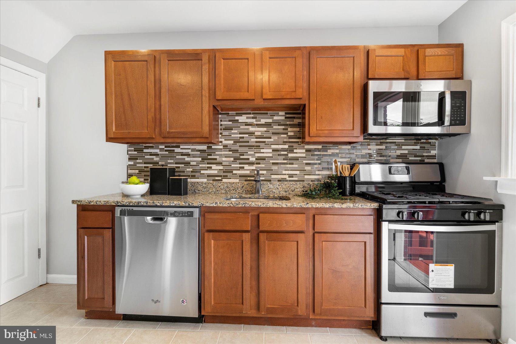 COUNTRY RIDGE - Residential