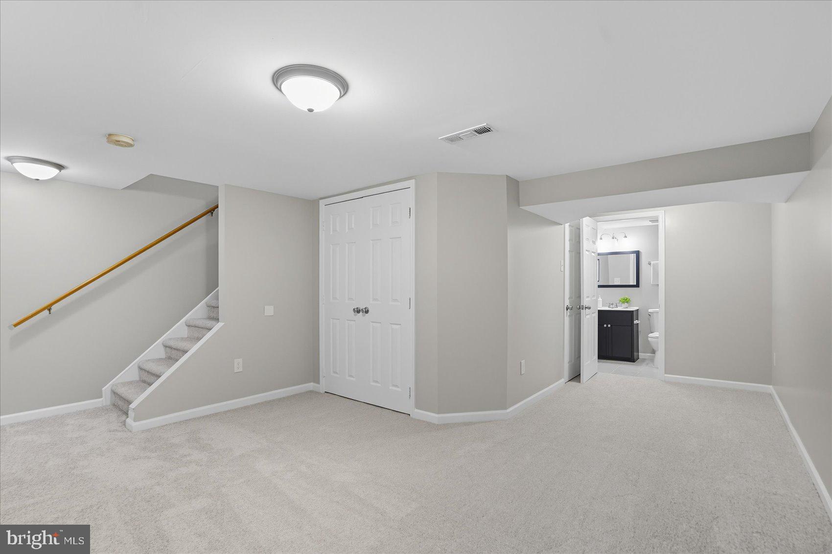 COUNTRY RIDGE - Residential