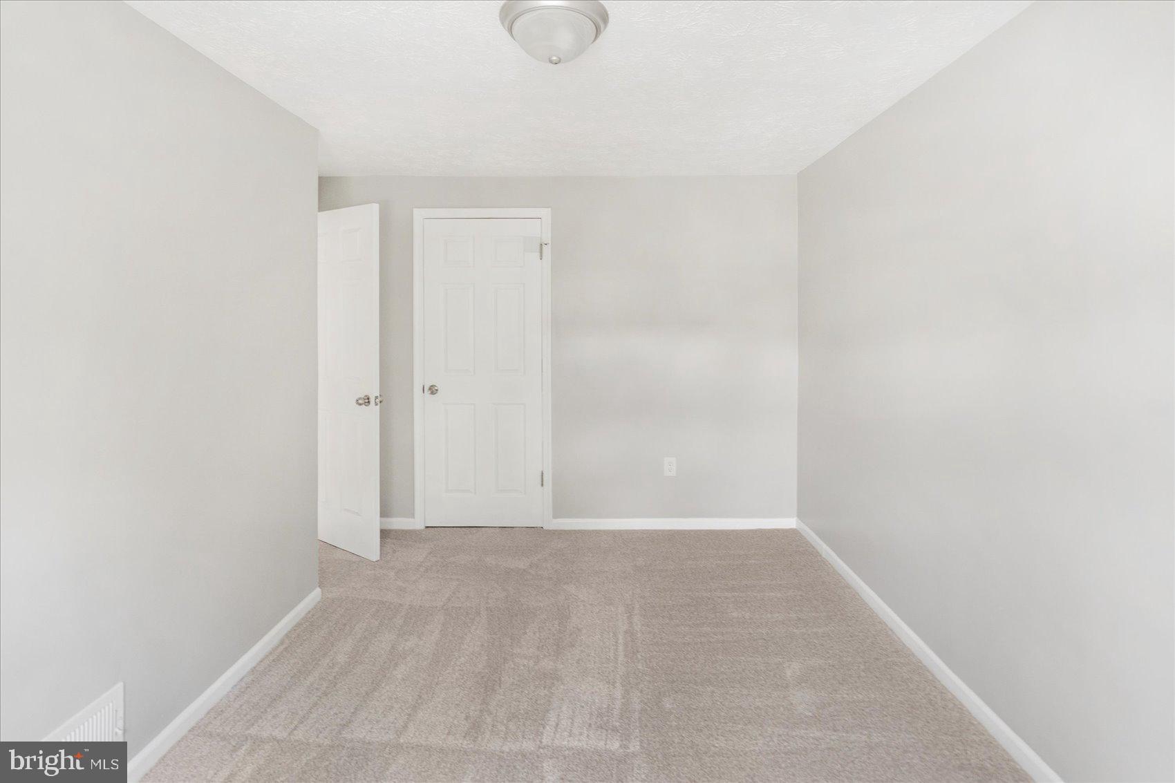 COUNTRY RIDGE - Residential