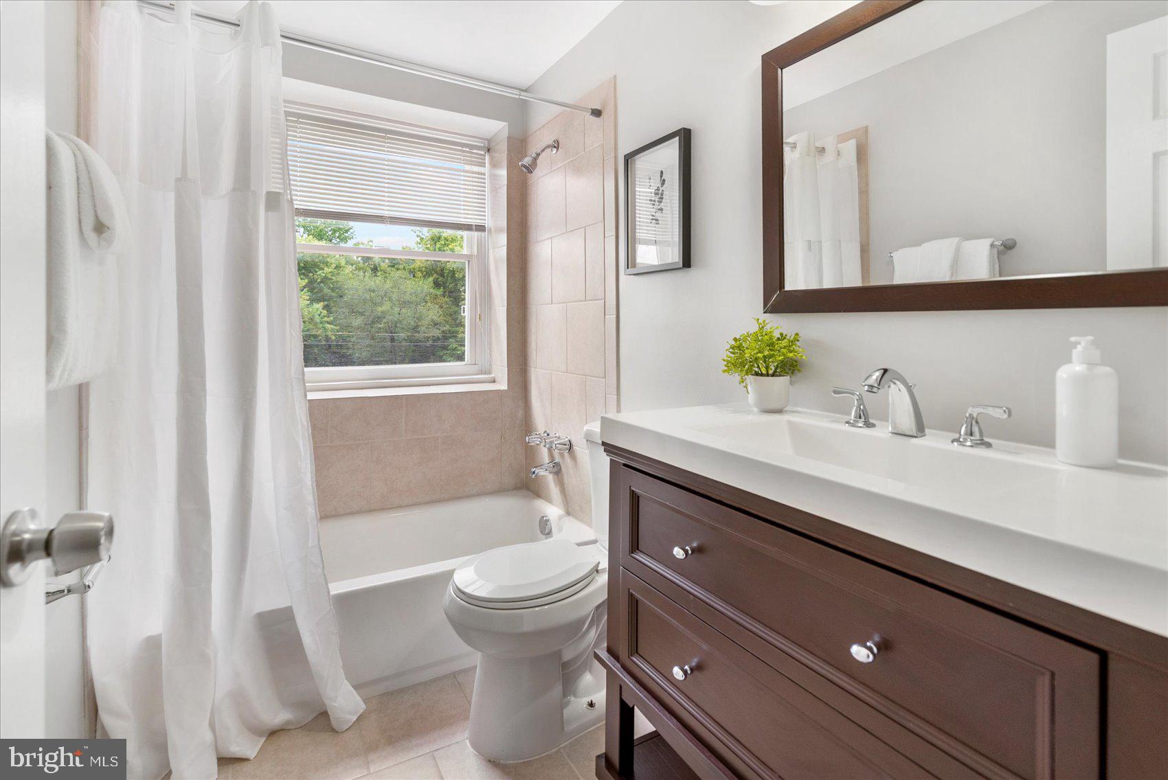 COUNTRY RIDGE - Residential