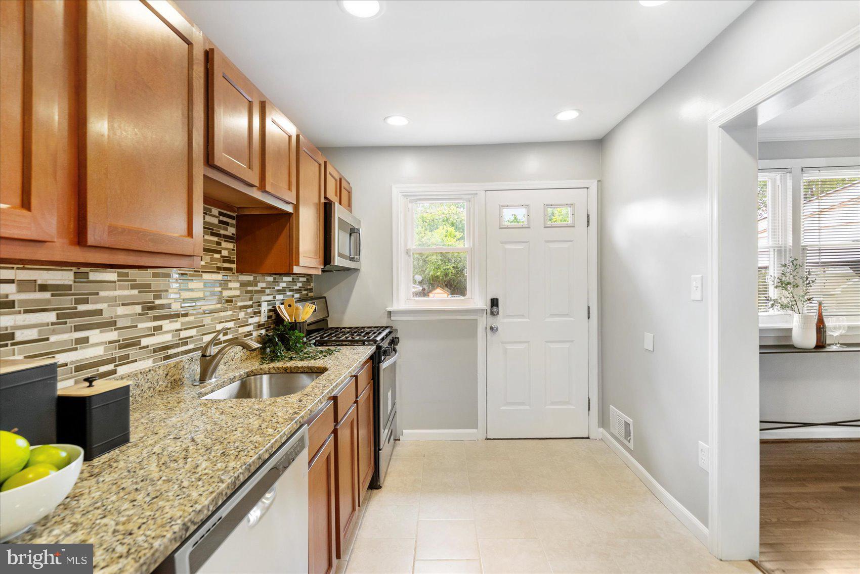 COUNTRY RIDGE - Residential