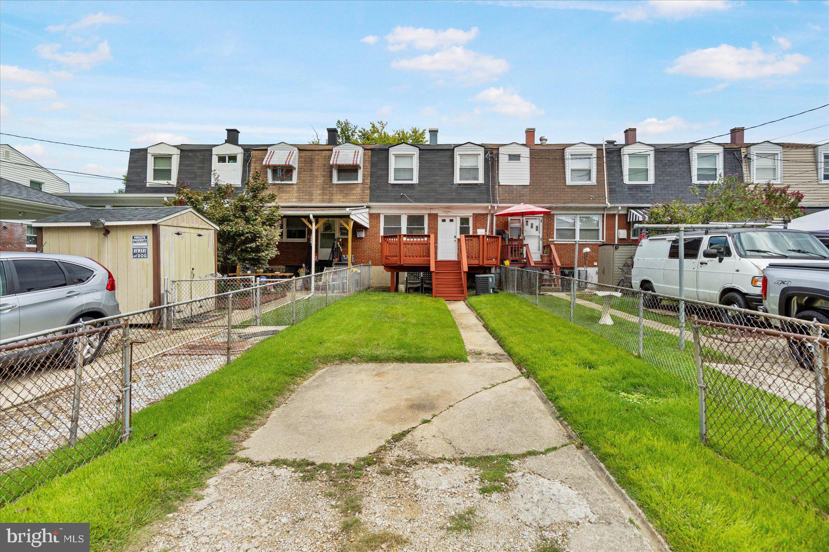 COUNTRY RIDGE - Residential