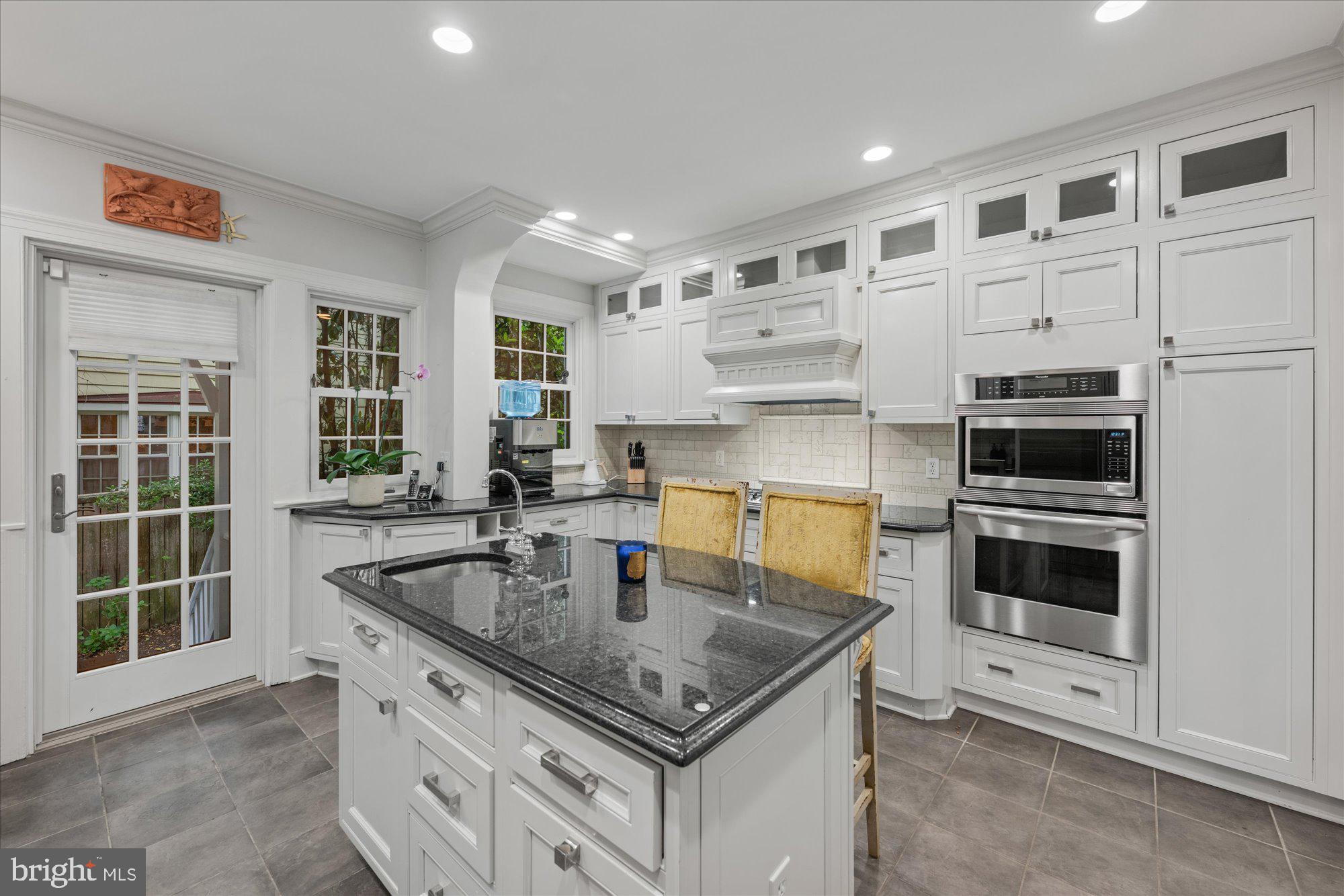 SPRING VALLEY - Residential