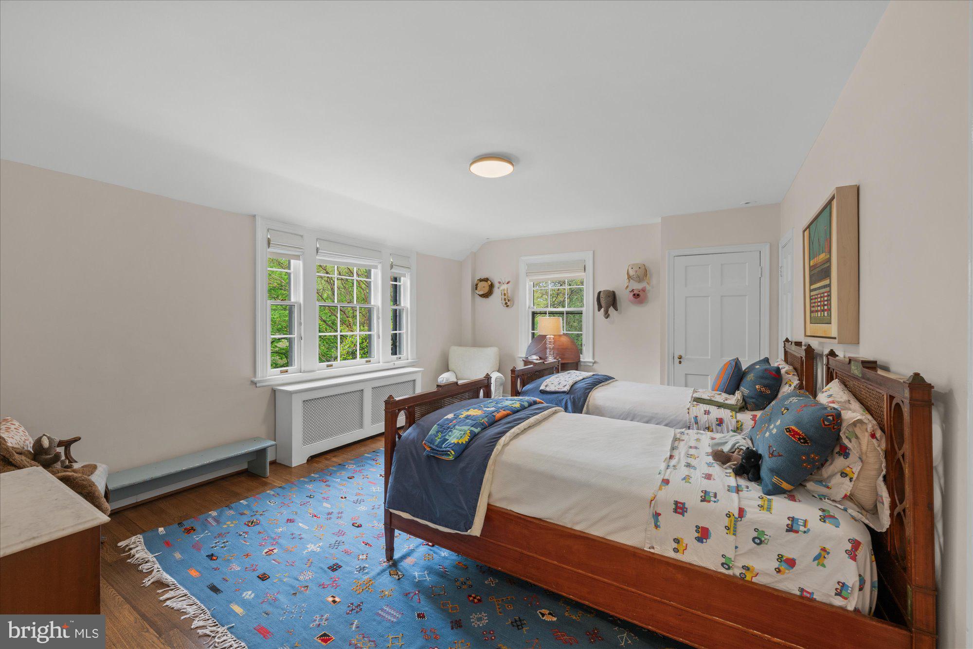 SPRING VALLEY - Residential