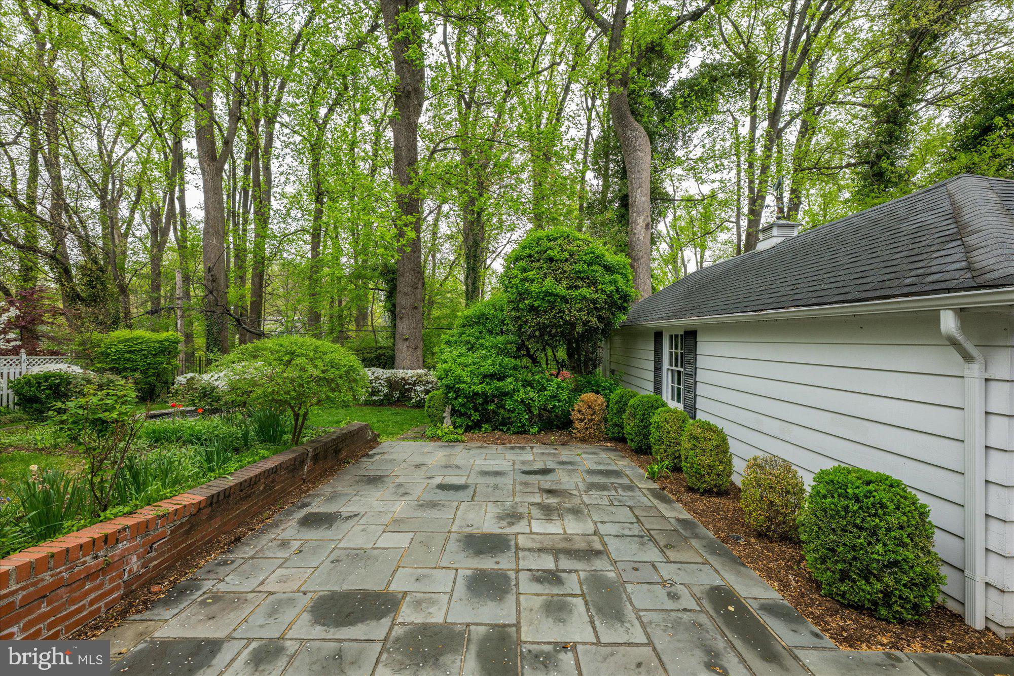 SPRING VALLEY - Residential