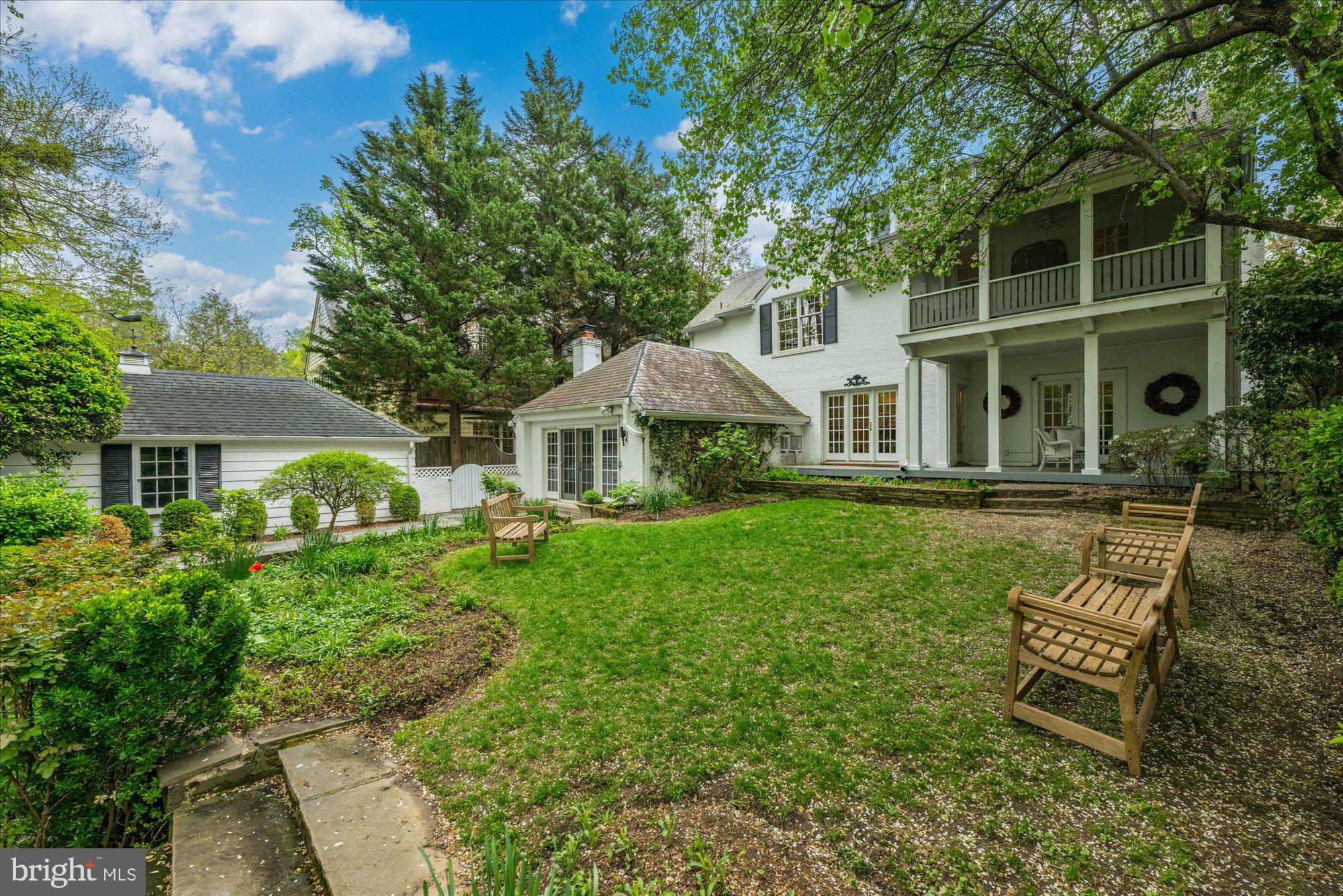 SPRING VALLEY - Residential