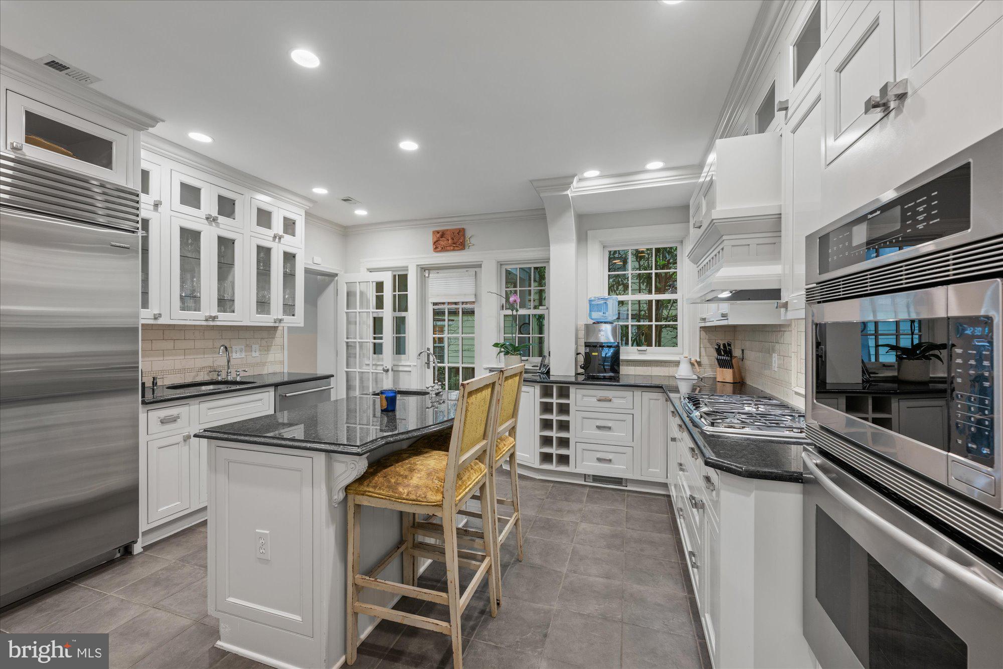 SPRING VALLEY - Residential