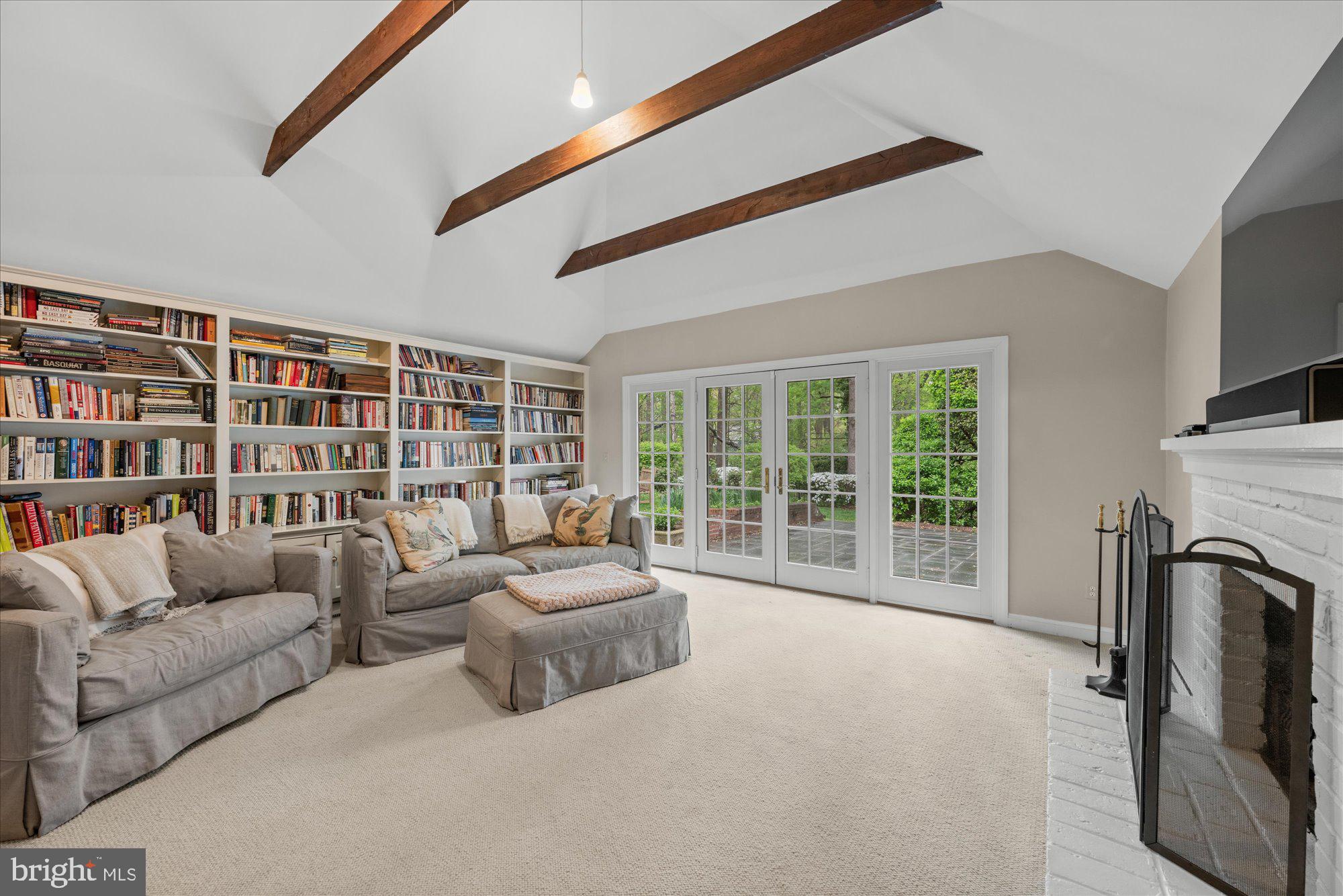 SPRING VALLEY - Residential