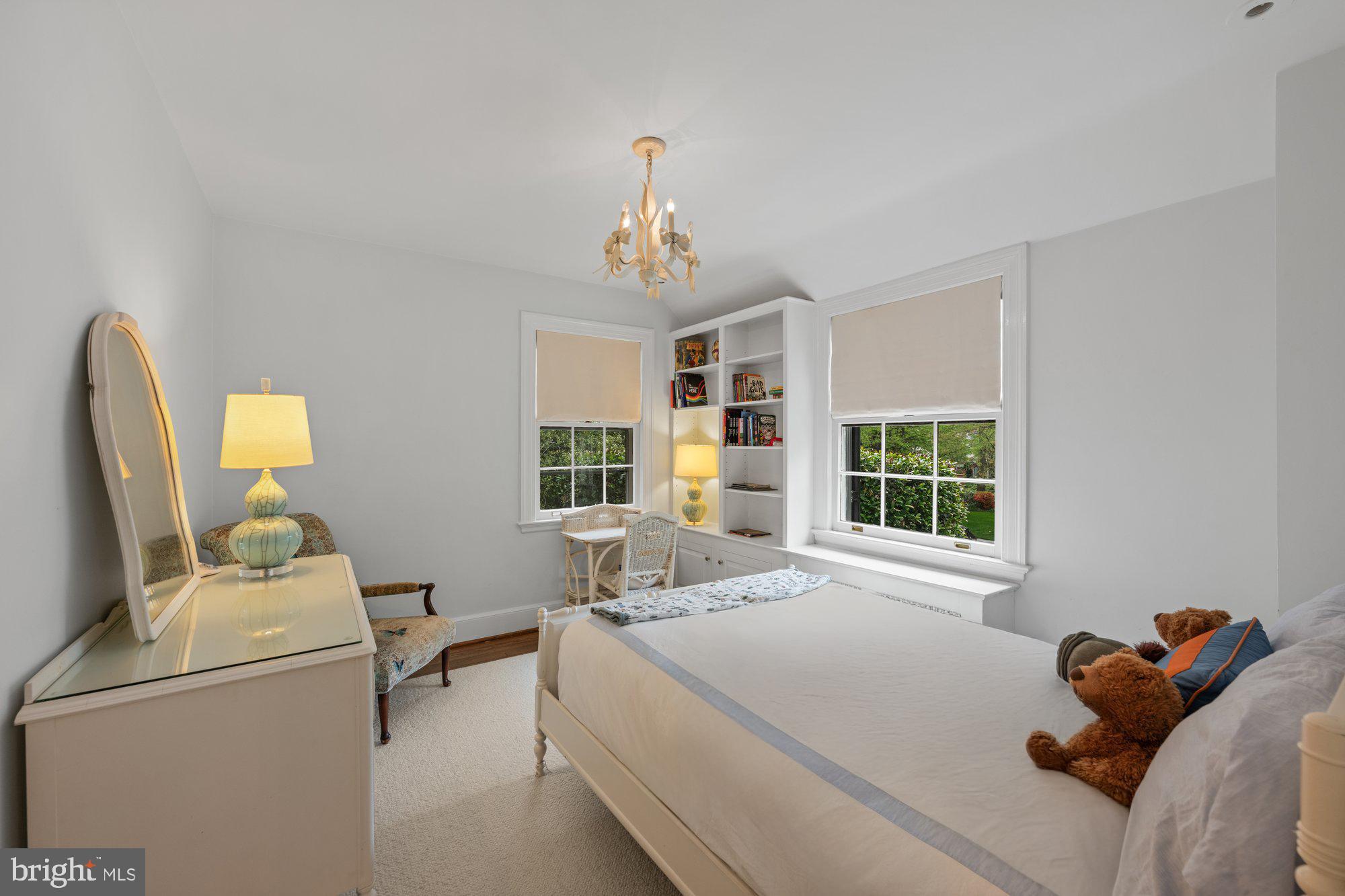 SPRING VALLEY - Residential