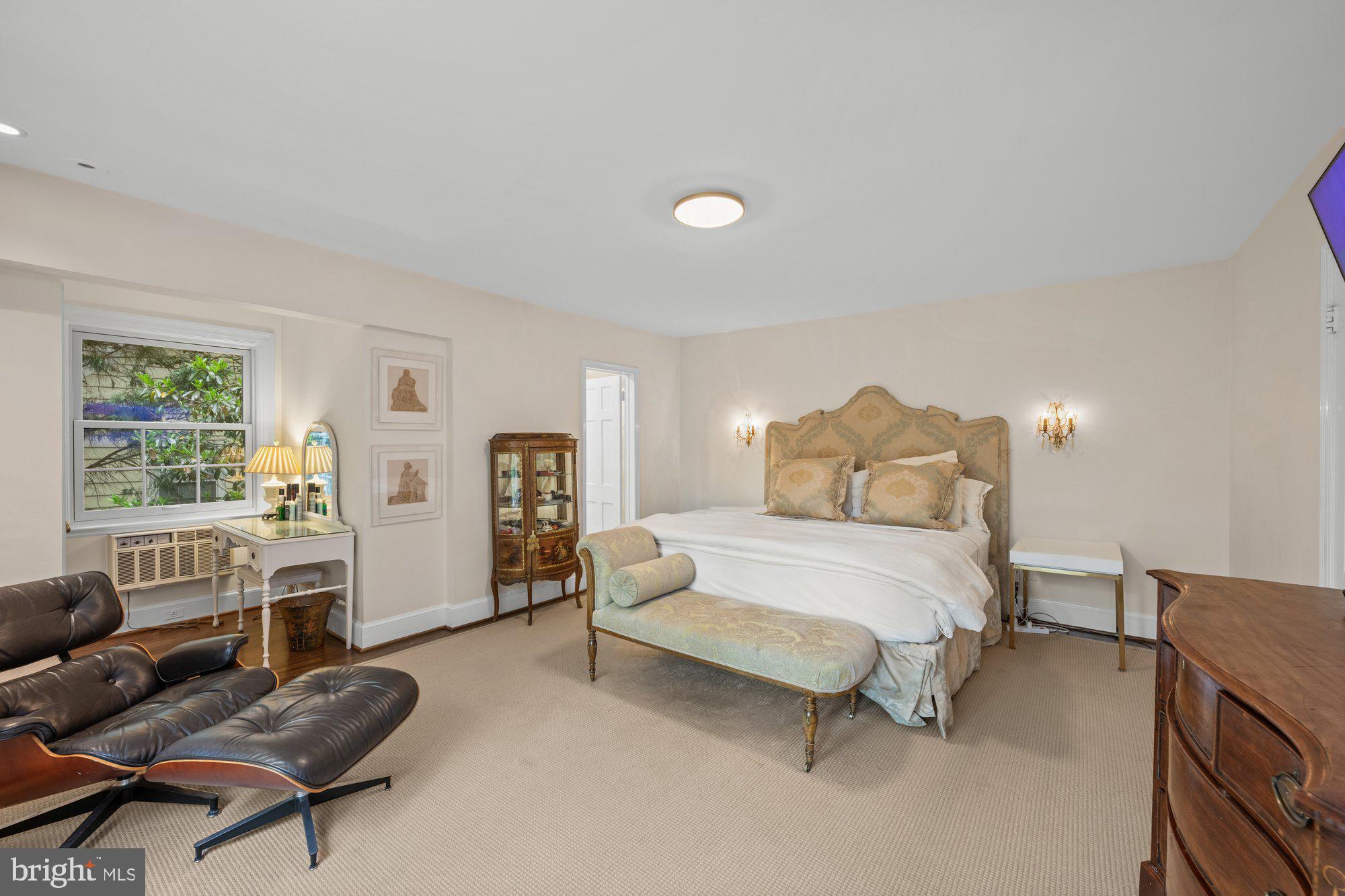 SPRING VALLEY - Residential
