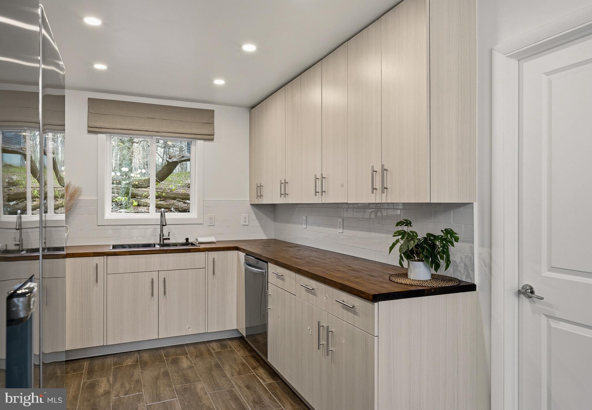 POCONO COUNTRY PLACE - Residential