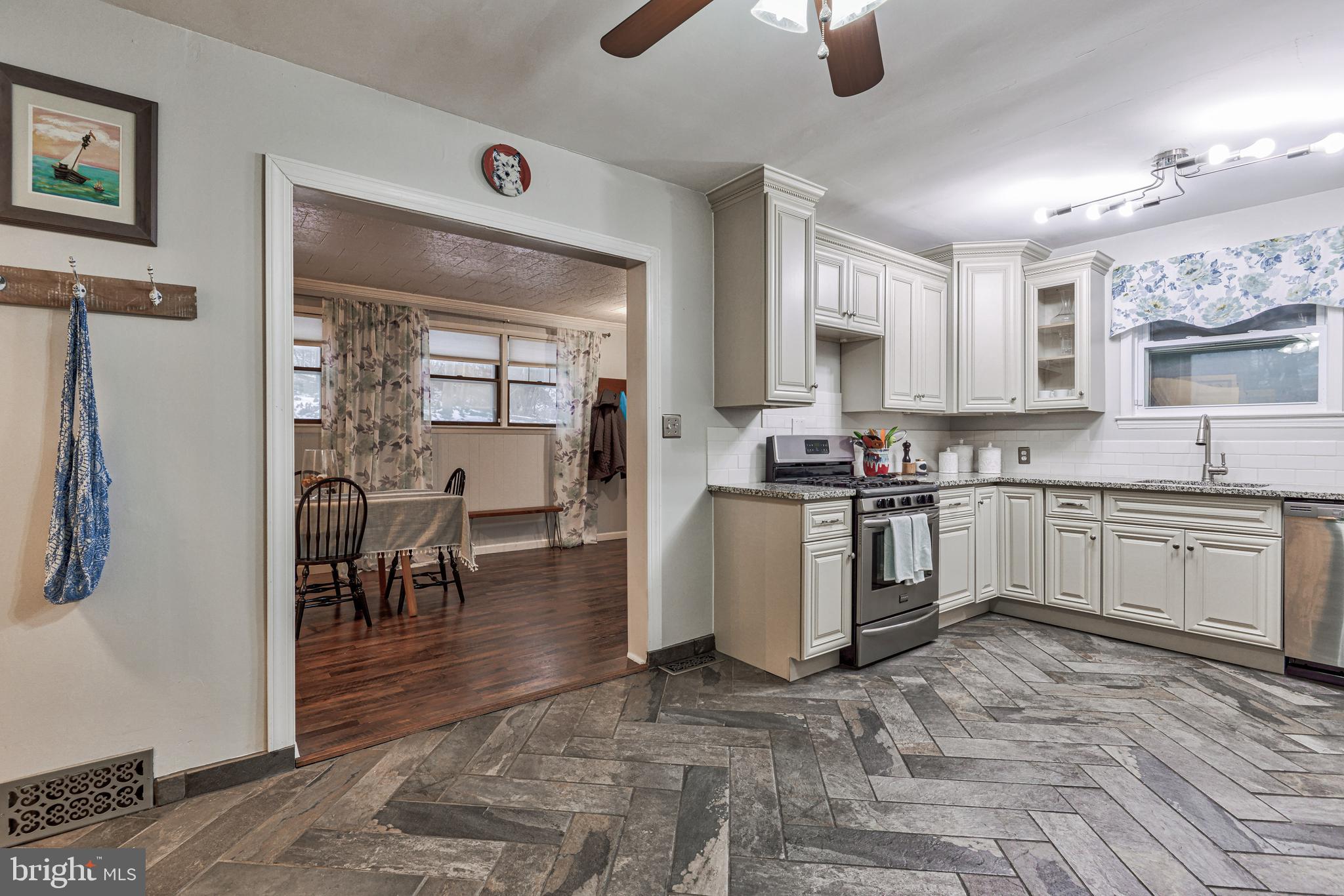 MOUNT WASHINGTON - Residential