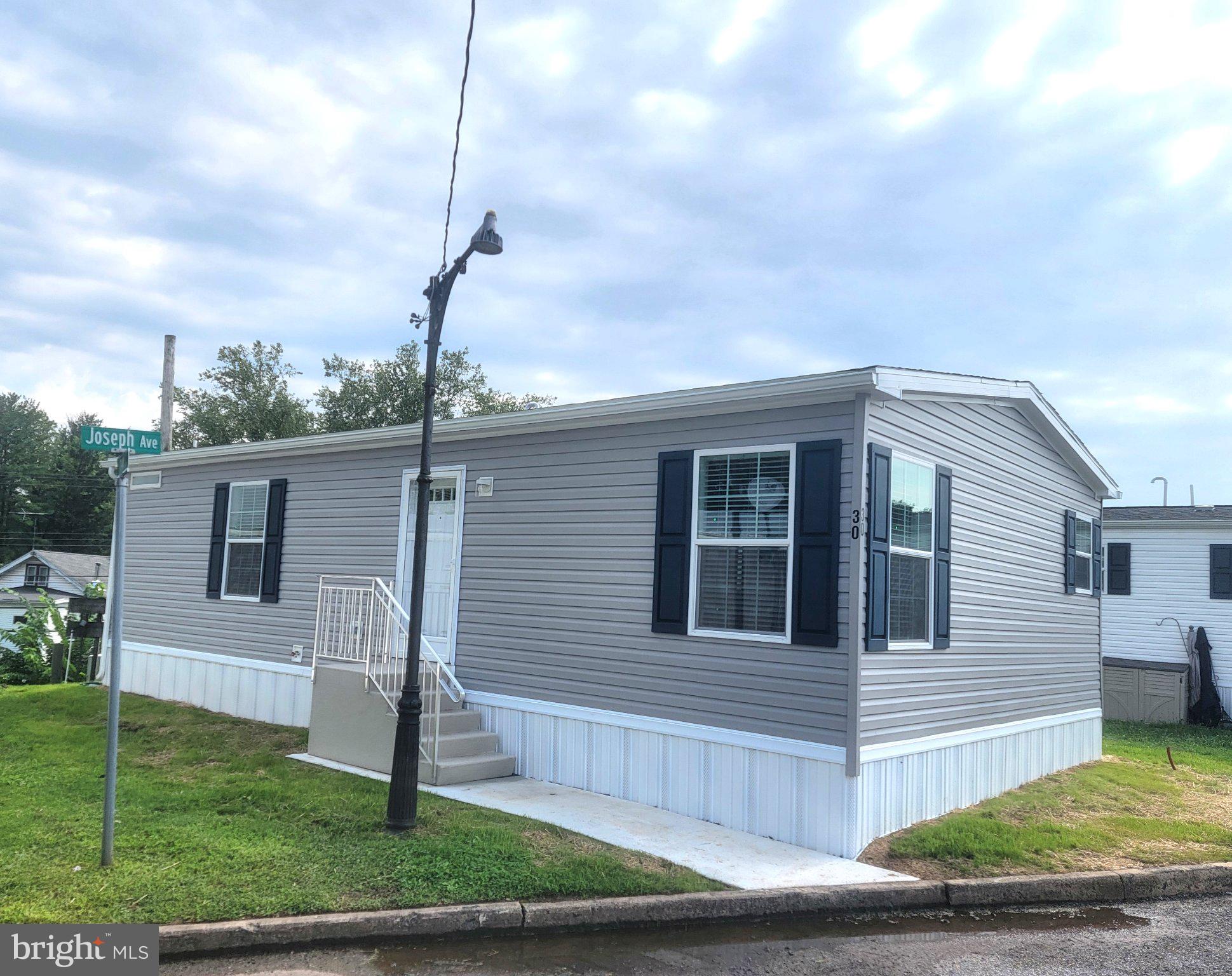 30 JOSEPH AVENUE