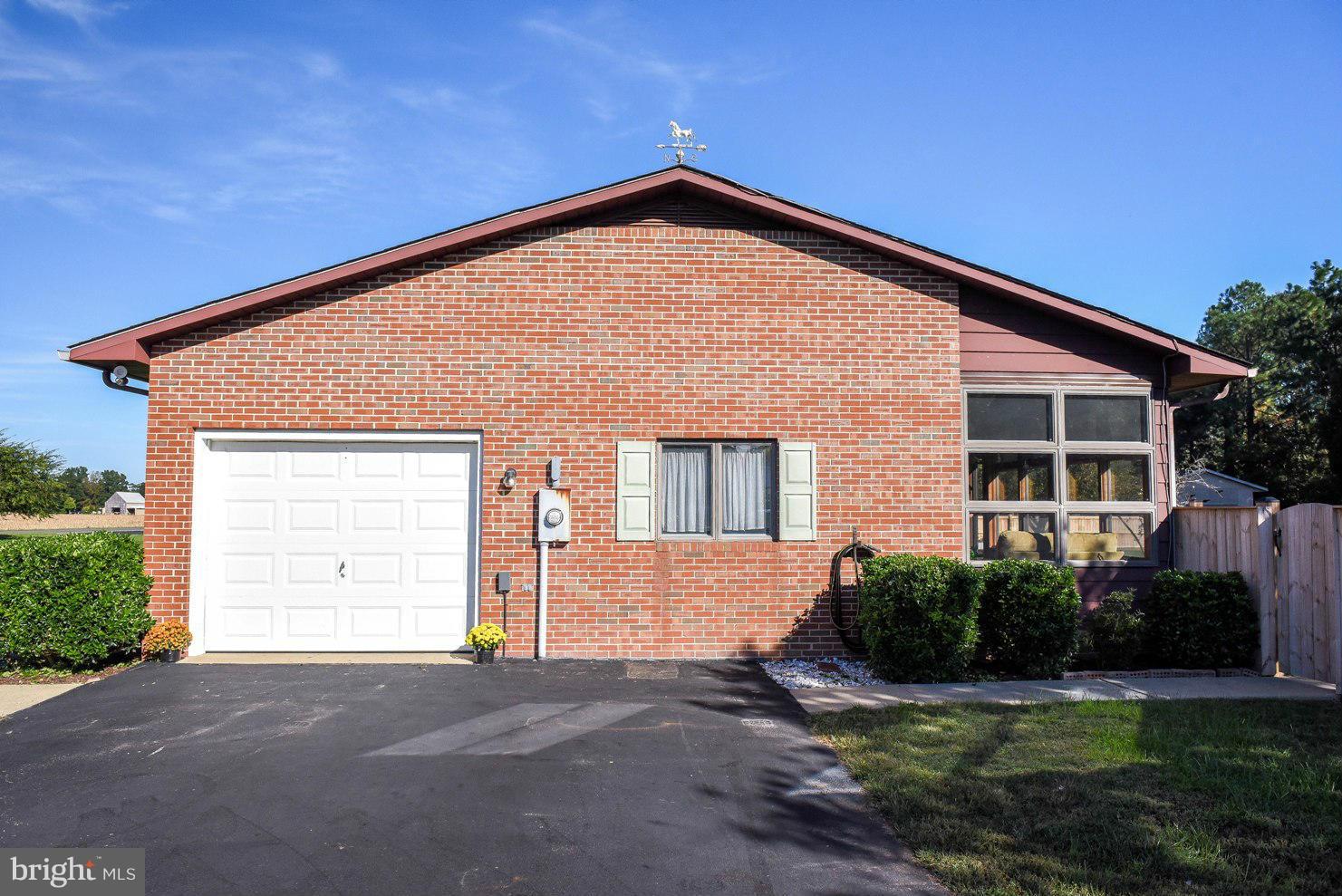 SCOTCH POINT - Residential Lease