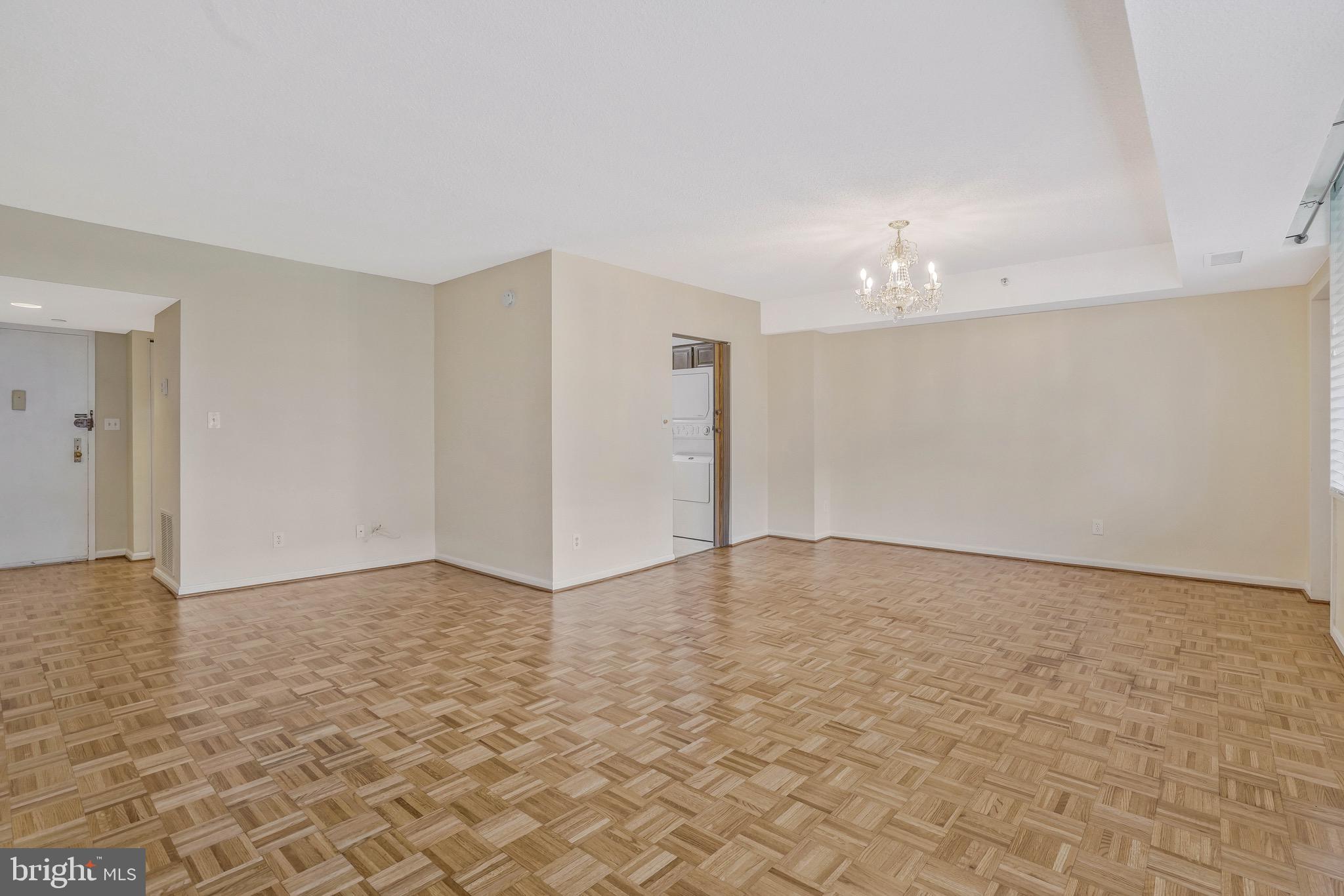 SKYLINE HOUSE - Residential