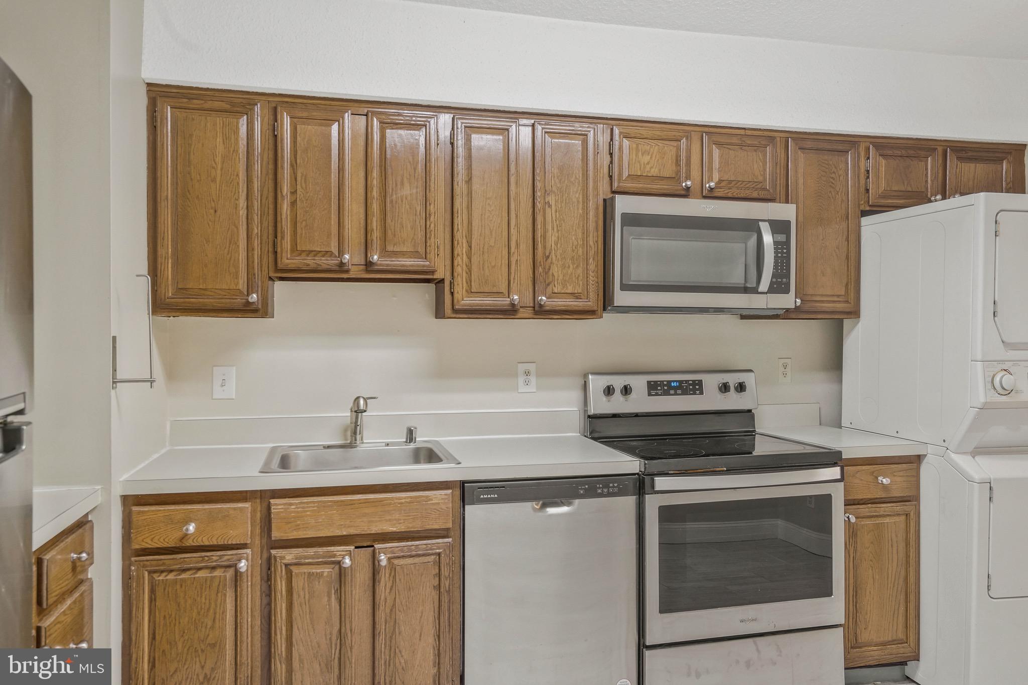 SKYLINE HOUSE - Residential