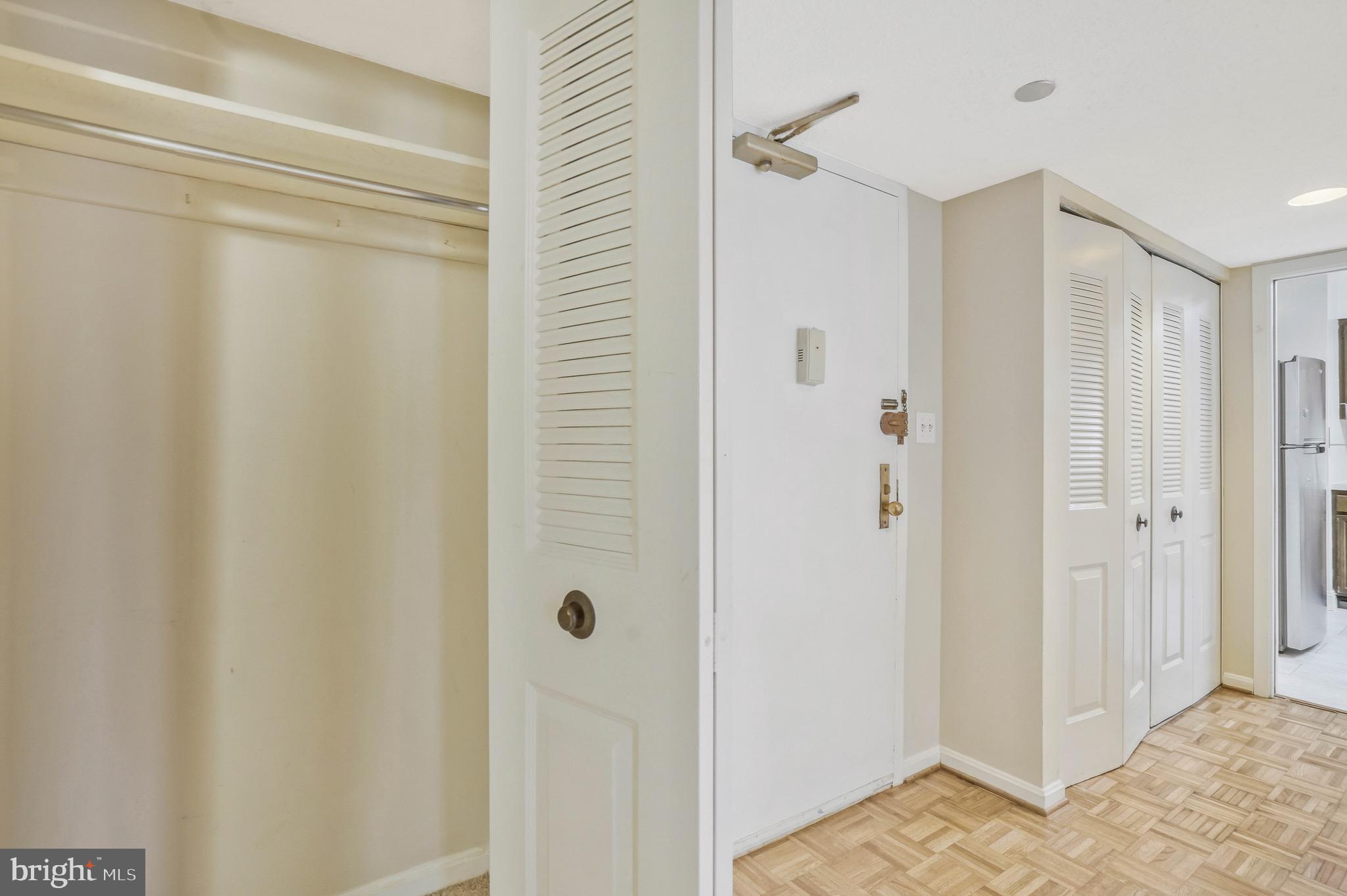 SKYLINE HOUSE - Residential