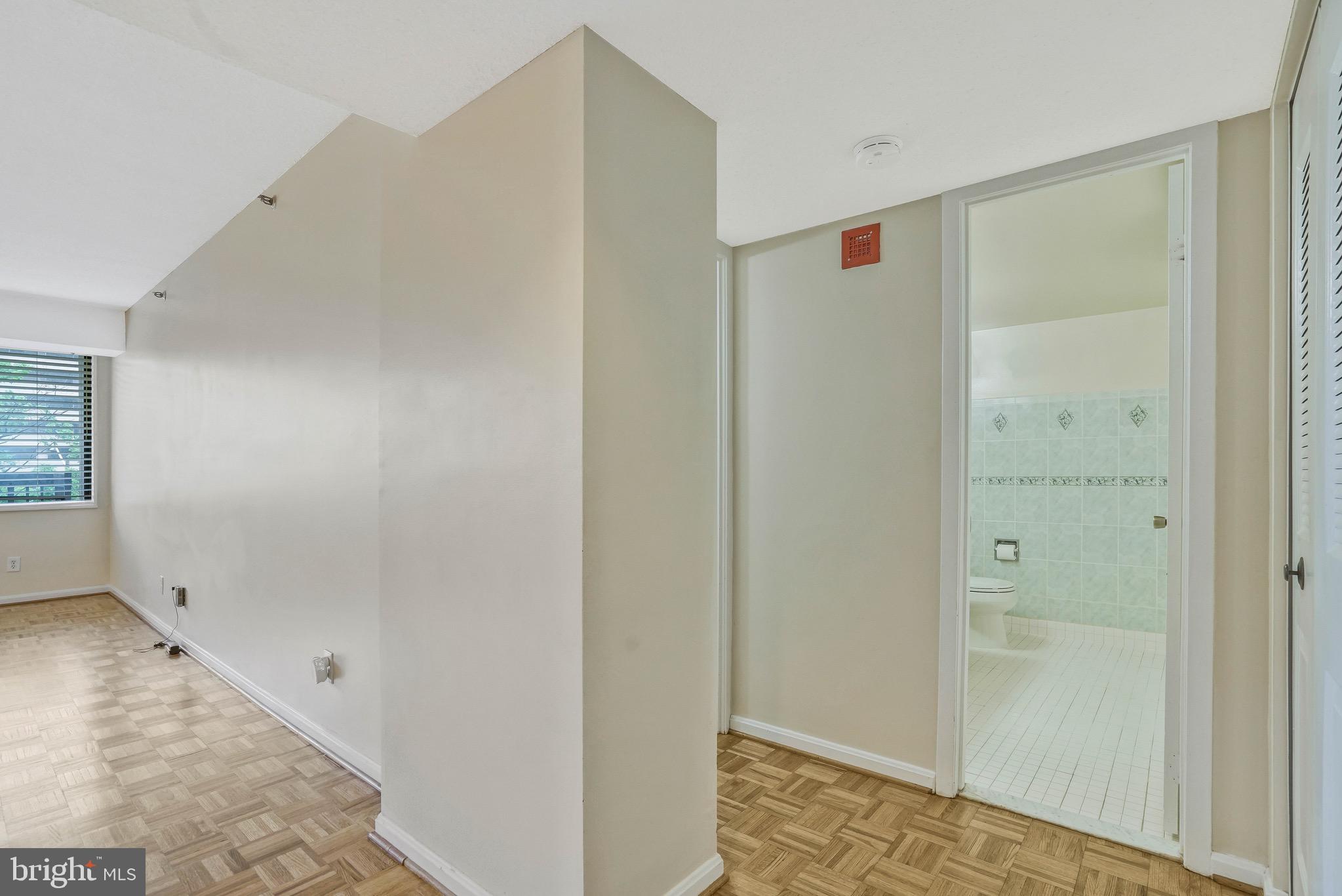 SKYLINE HOUSE - Residential