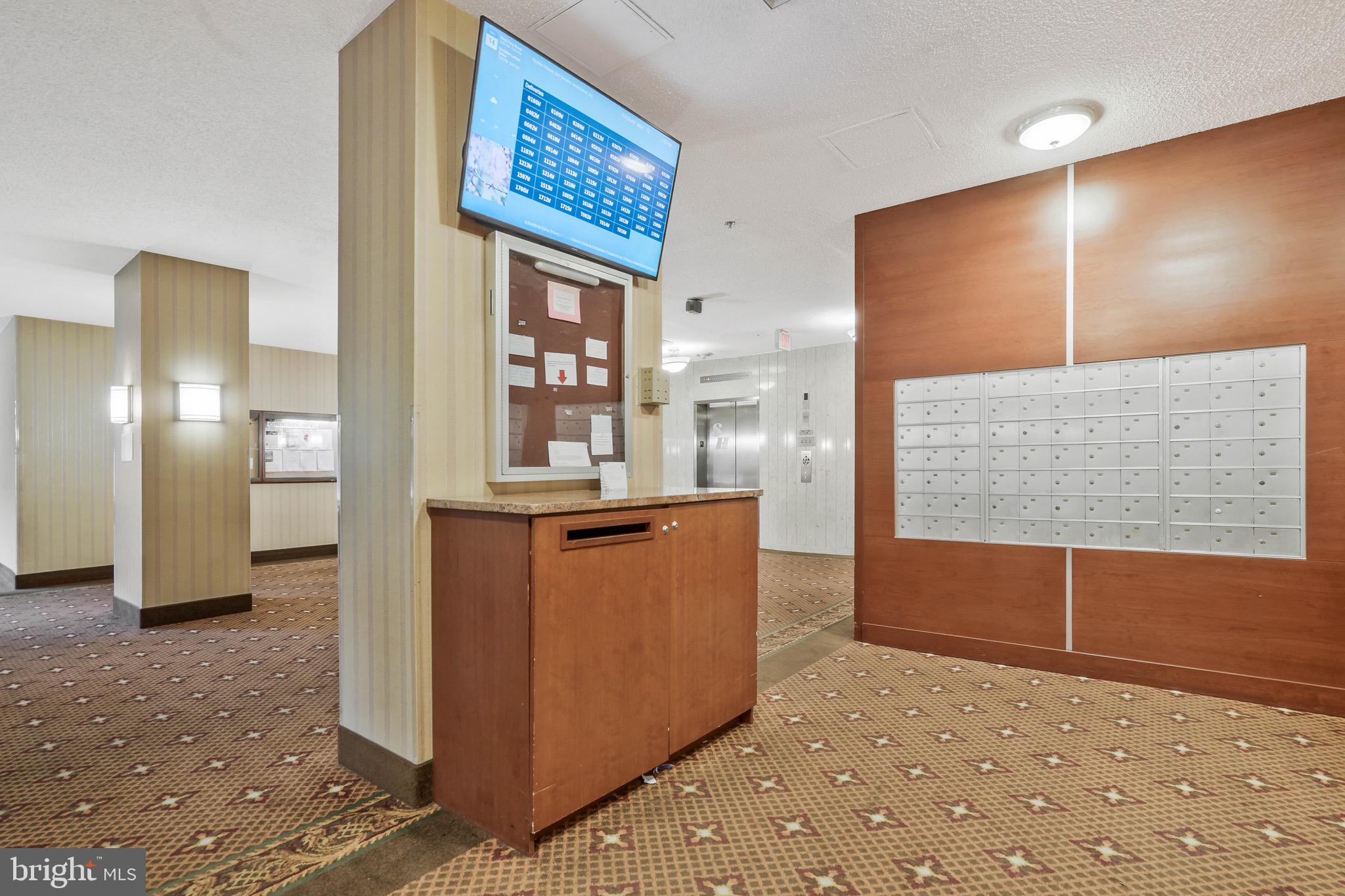 SKYLINE HOUSE - Residential