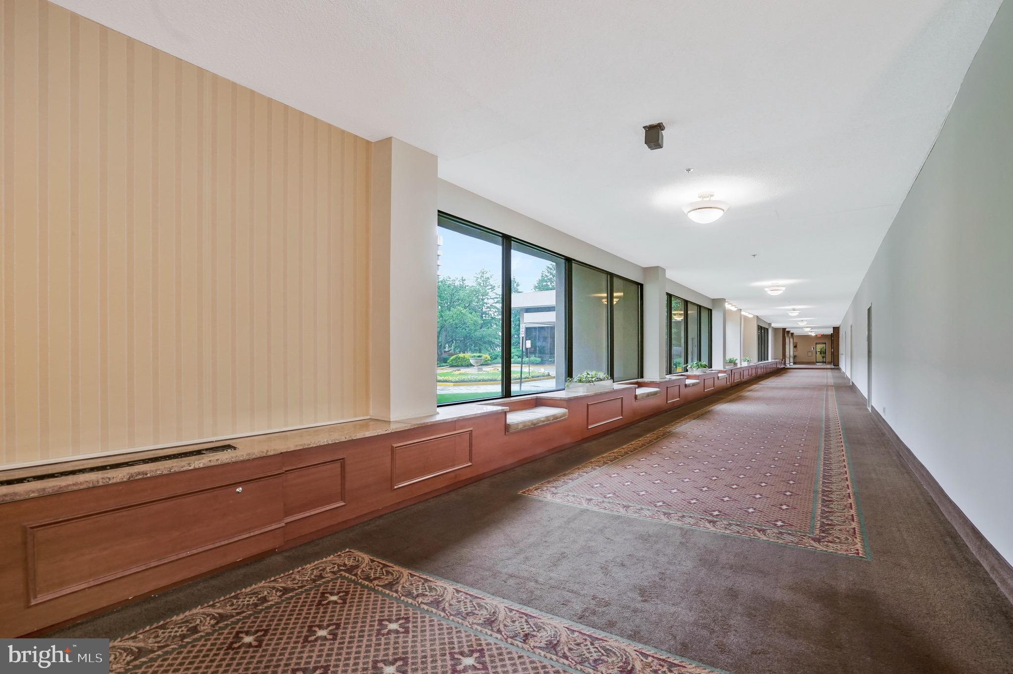 SKYLINE HOUSE - Residential