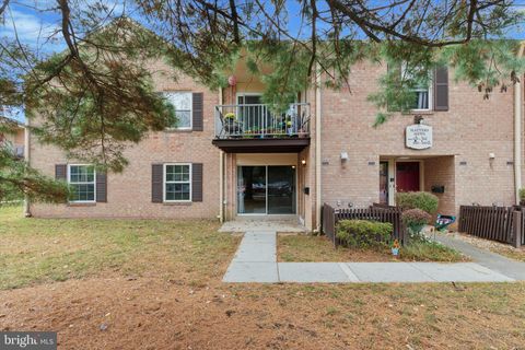 232 OLD FORGE CROSSING DEVON PA 19333