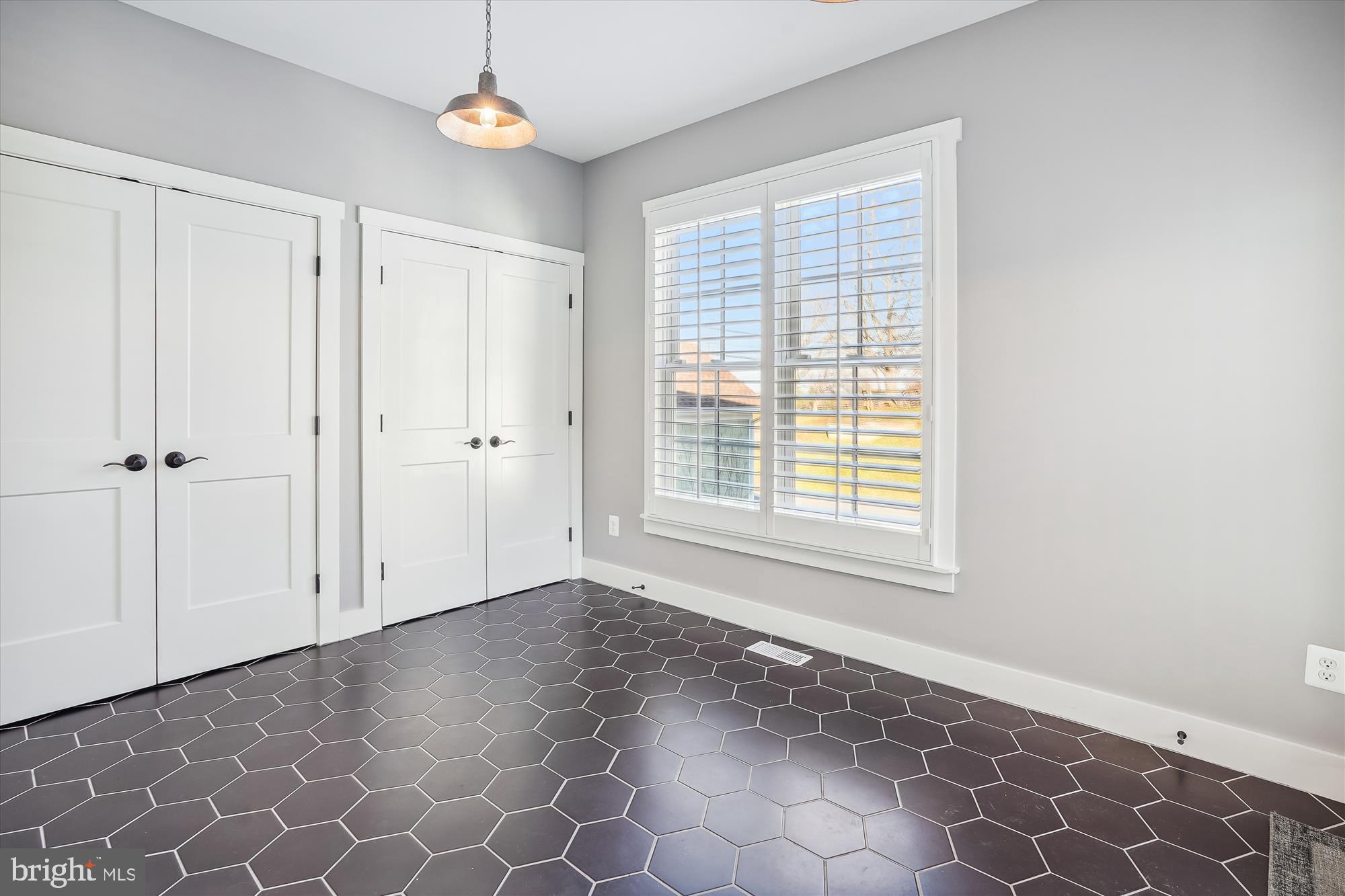 RIDGEVIEW - Residential