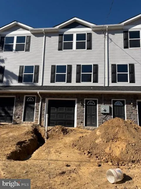 Wilmington, Delaware 19805, United States, 3 Bedrooms Bedrooms, ,3 BathroomsBathrooms,Residential,Active,235166