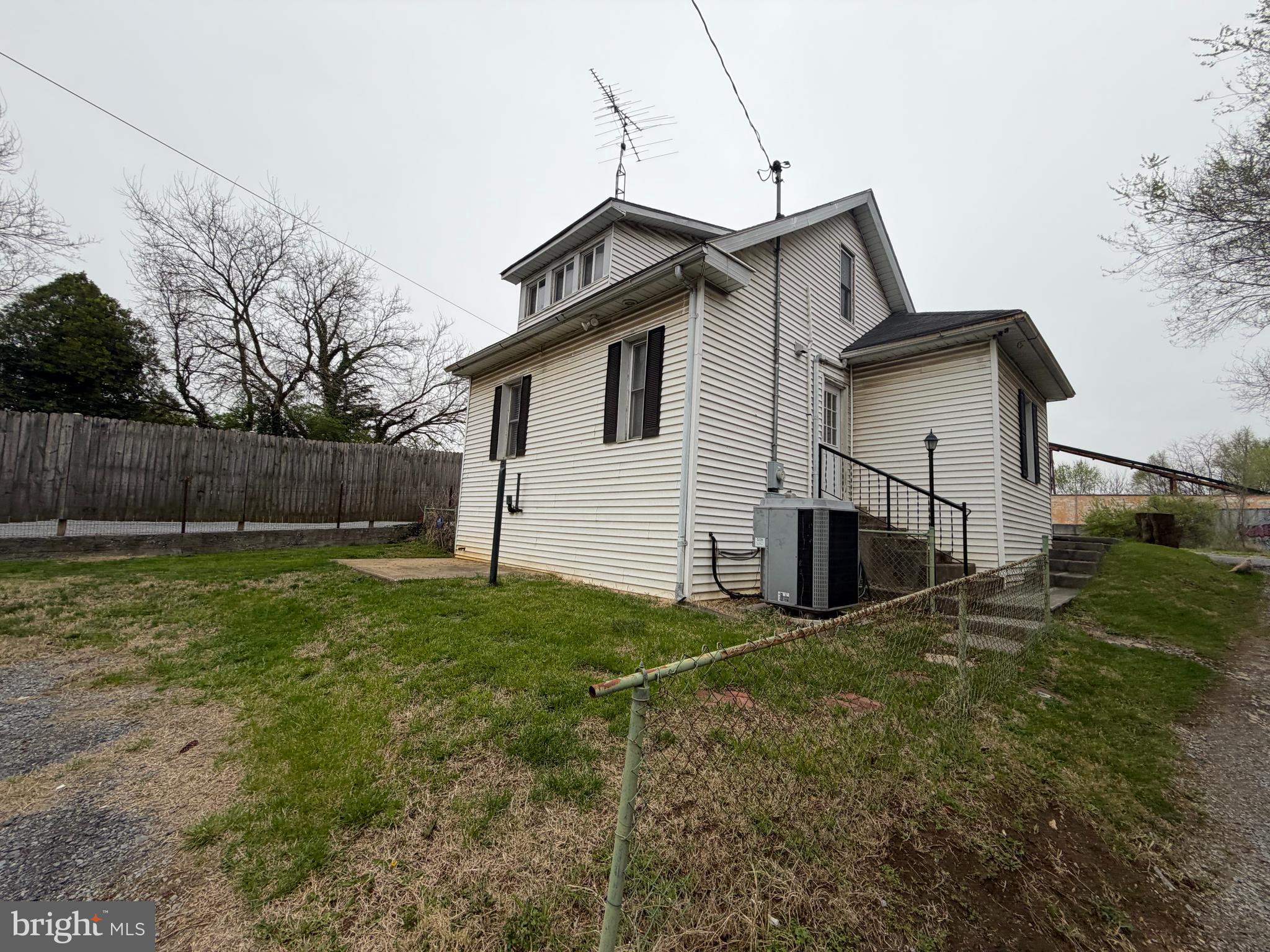 MARTINSBURG CITY - Residential Lease