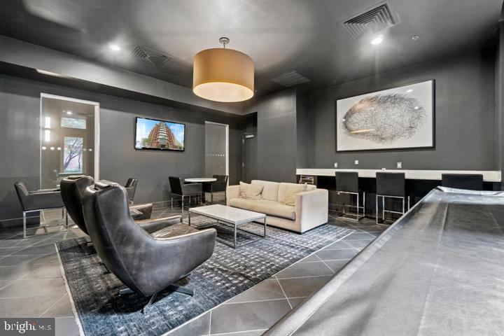 NAVY YARD - Residential