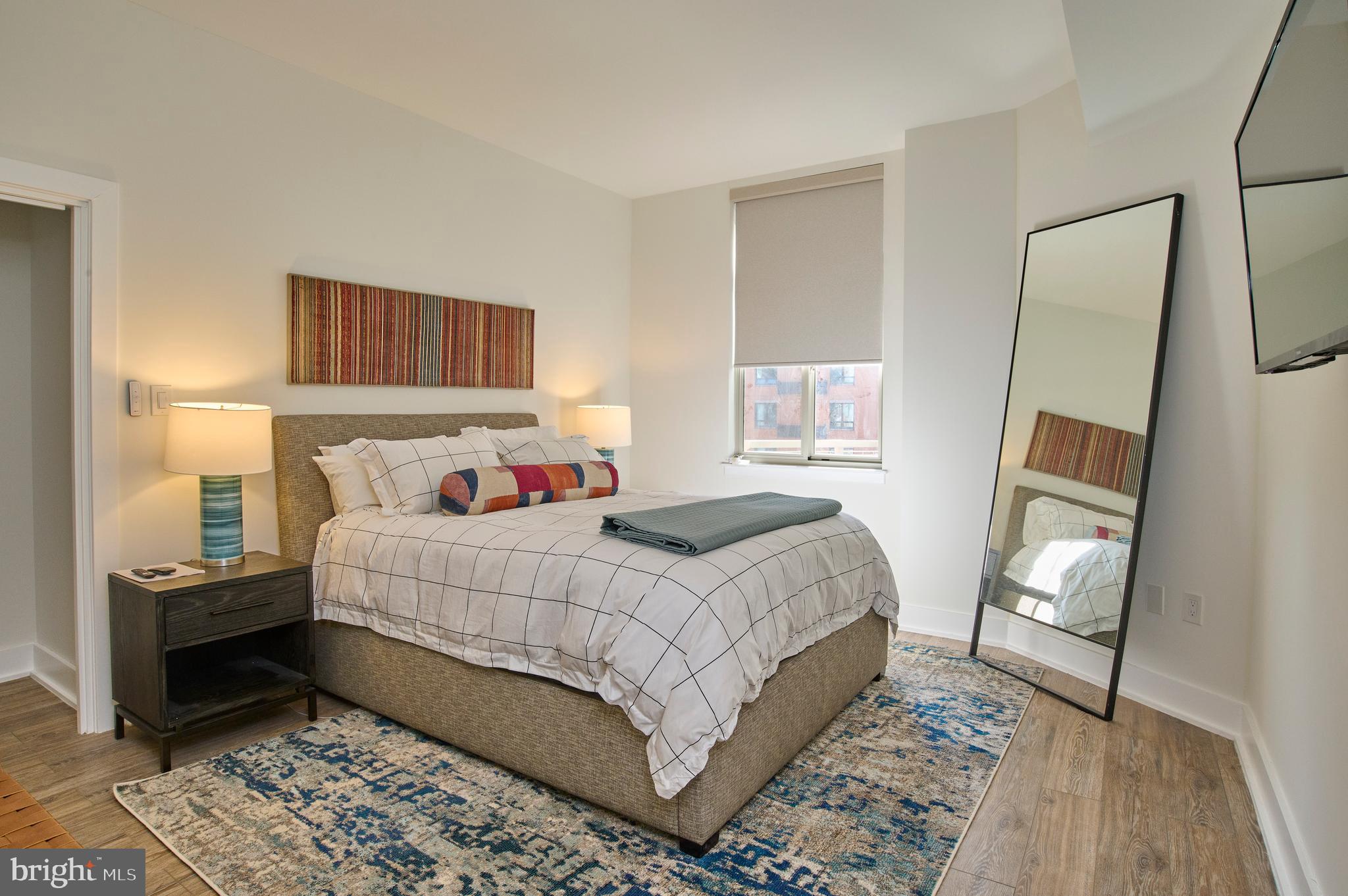 NAVY YARD - Residential