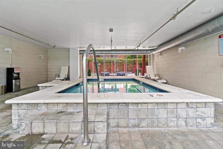 NAVY YARD - Residential