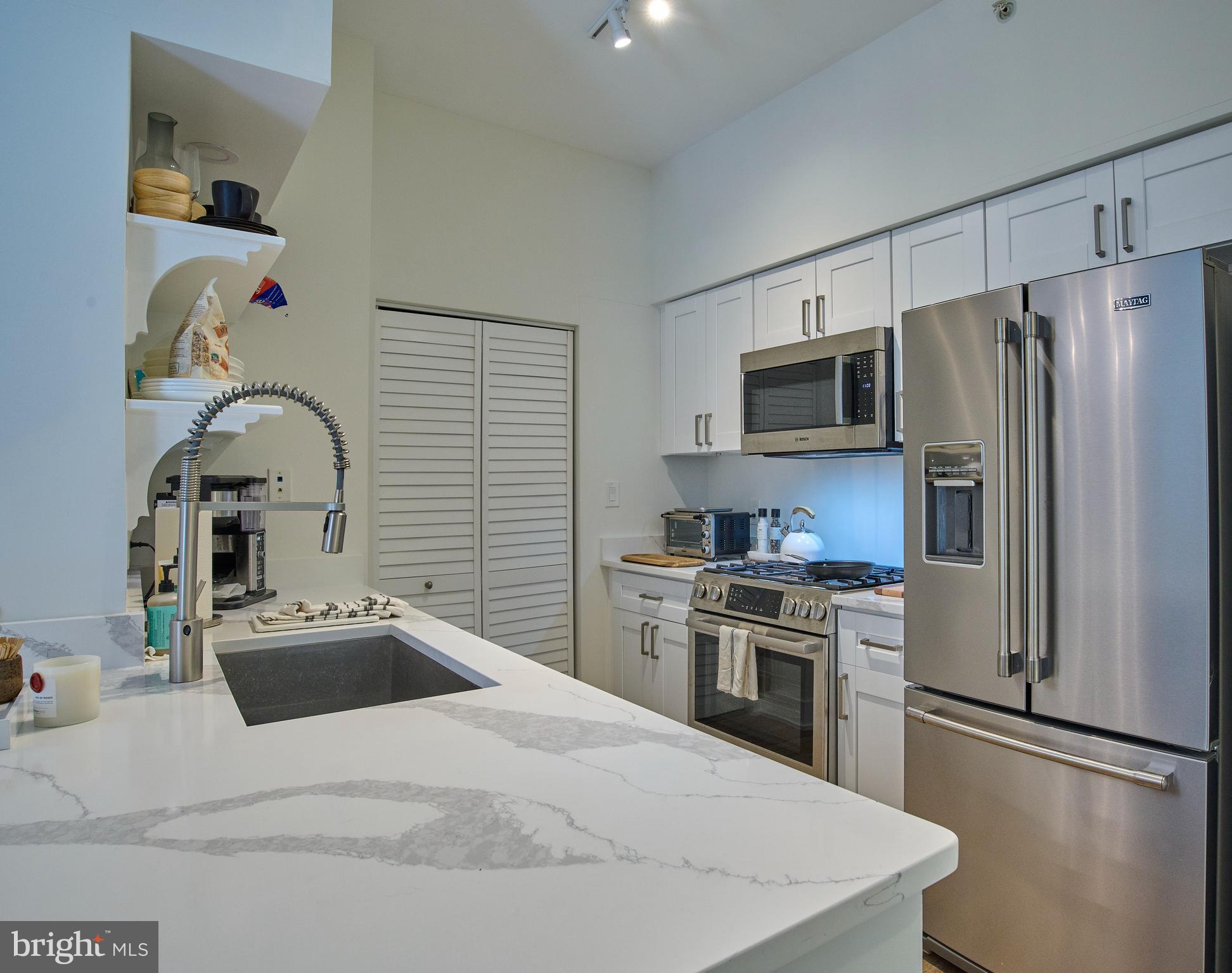 NAVY YARD - Residential