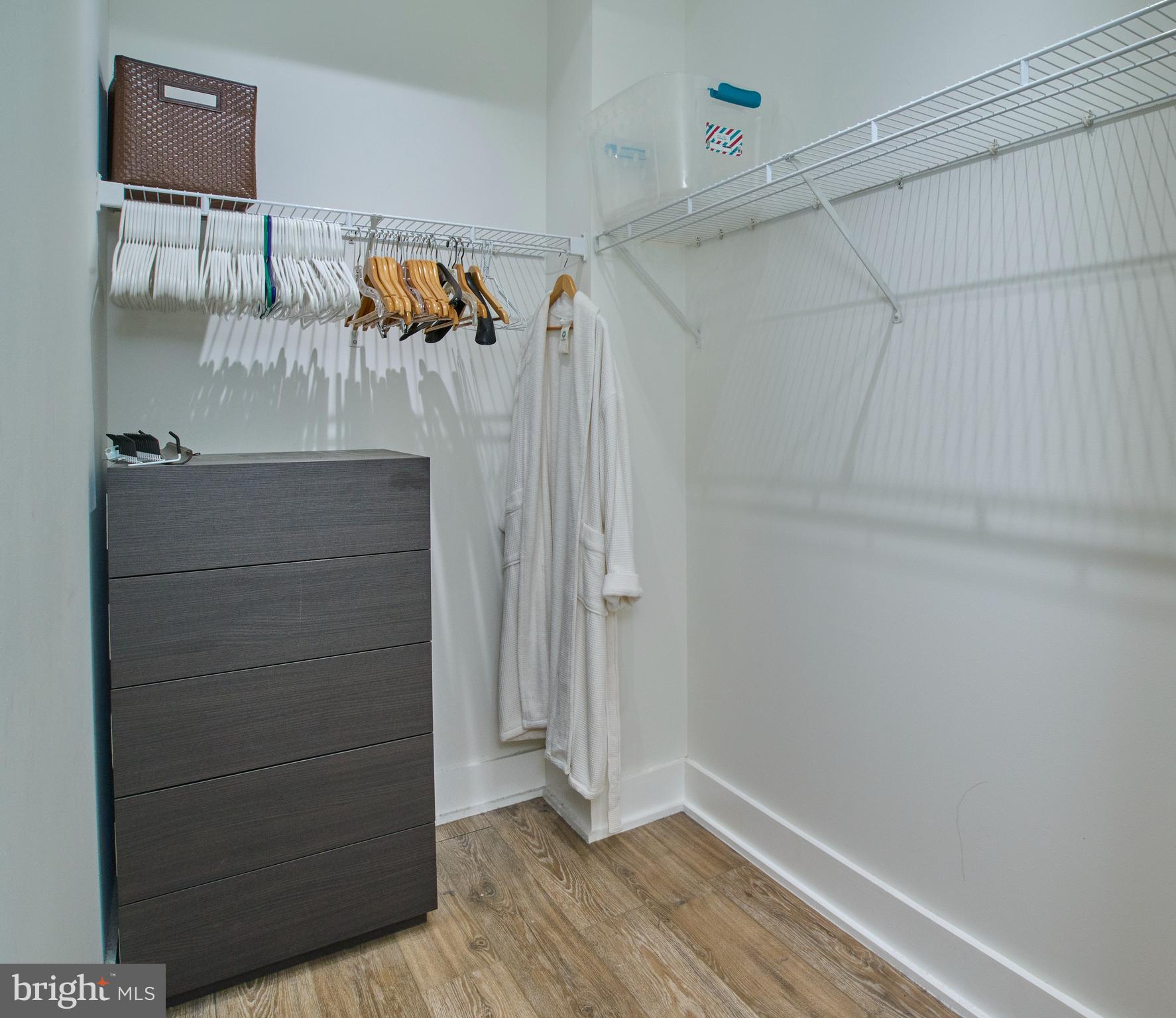 NAVY YARD - Residential