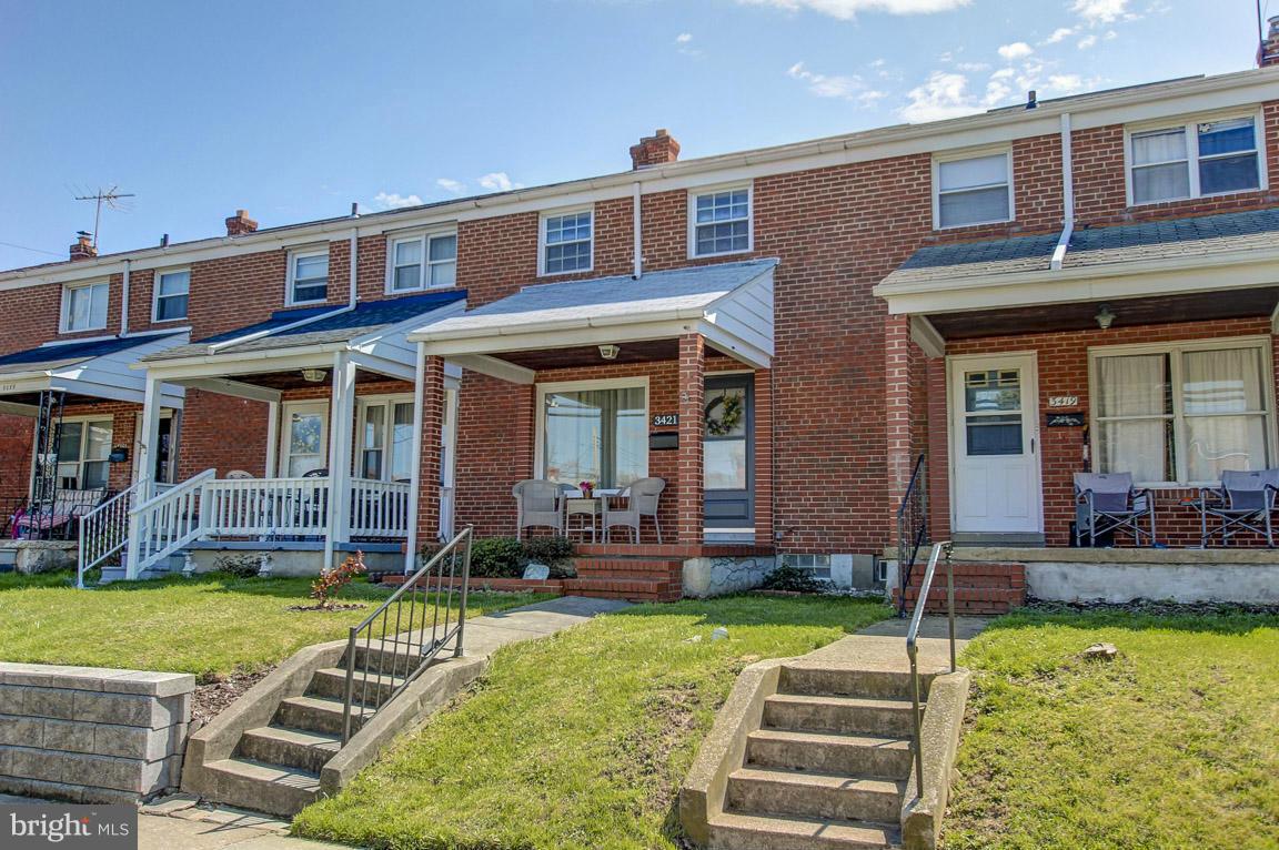 CHARLESMONT - Residential Lease