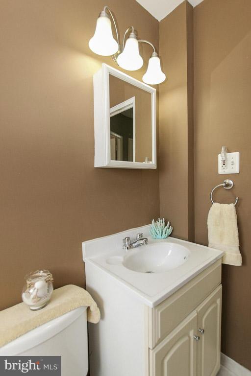 CHARLESMONT - Residential Lease