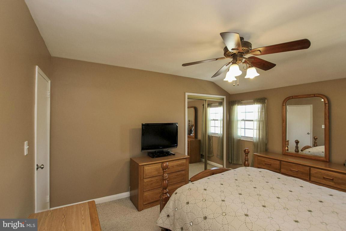 CHARLESMONT - Residential Lease