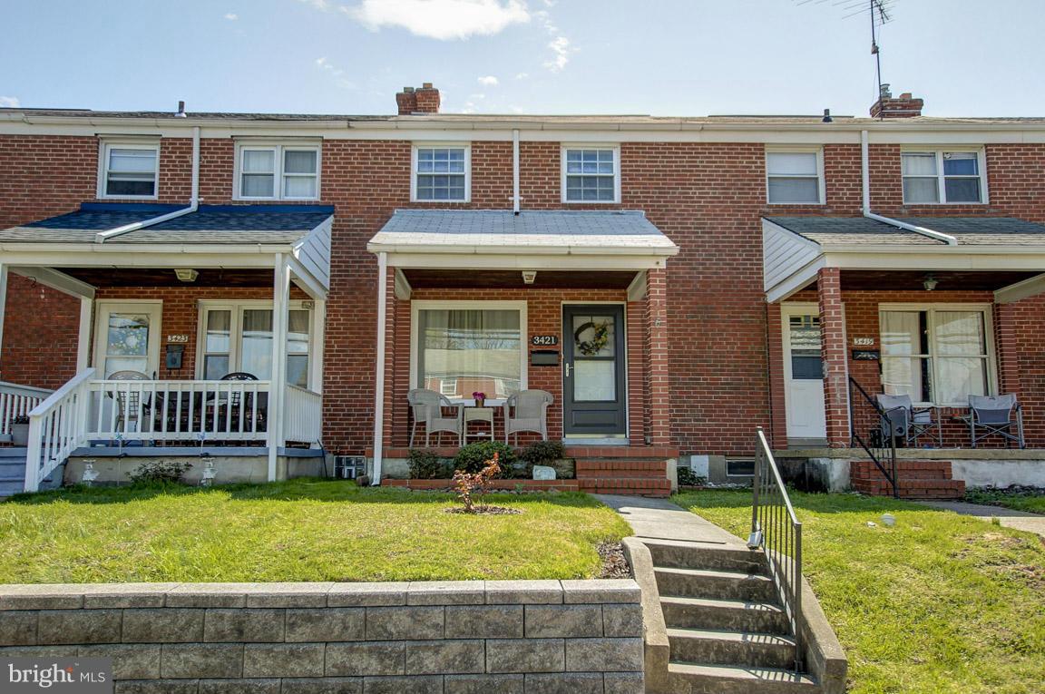 CHARLESMONT - Residential Lease