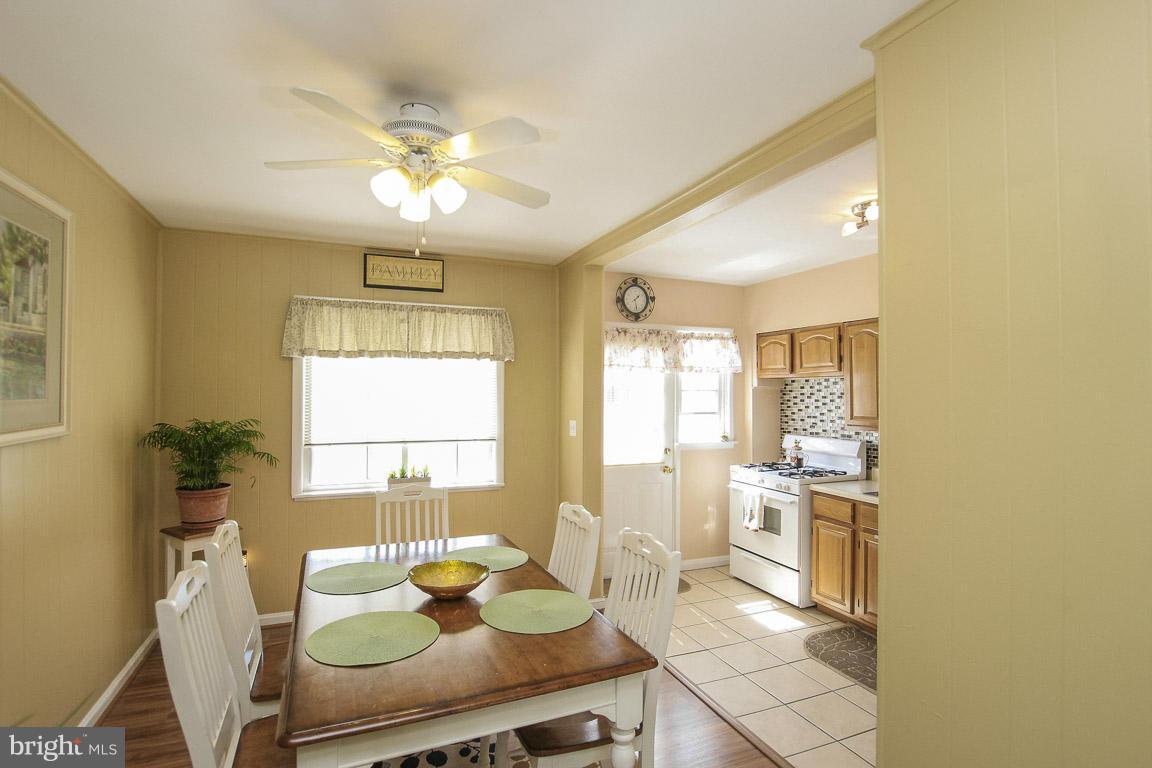 CHARLESMONT - Residential Lease