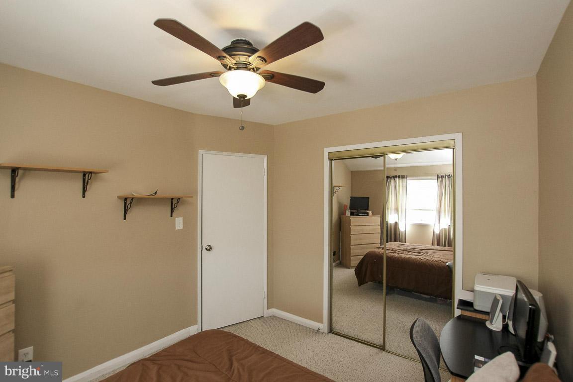 CHARLESMONT - Residential Lease